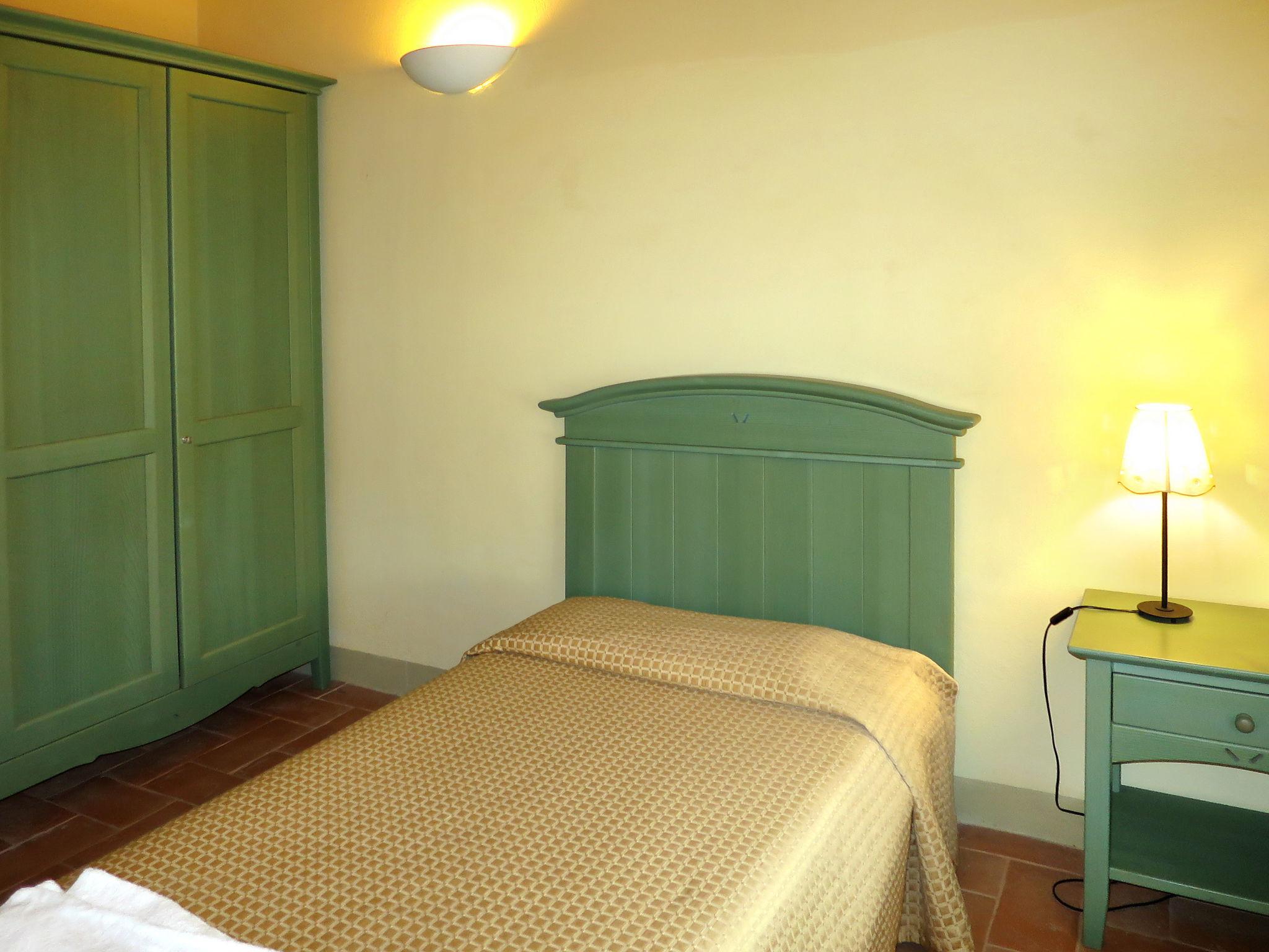 Foto 14 - Haus mit 2 Schlafzimmern in Monteverdi Marittimo mit schwimmbad und garten