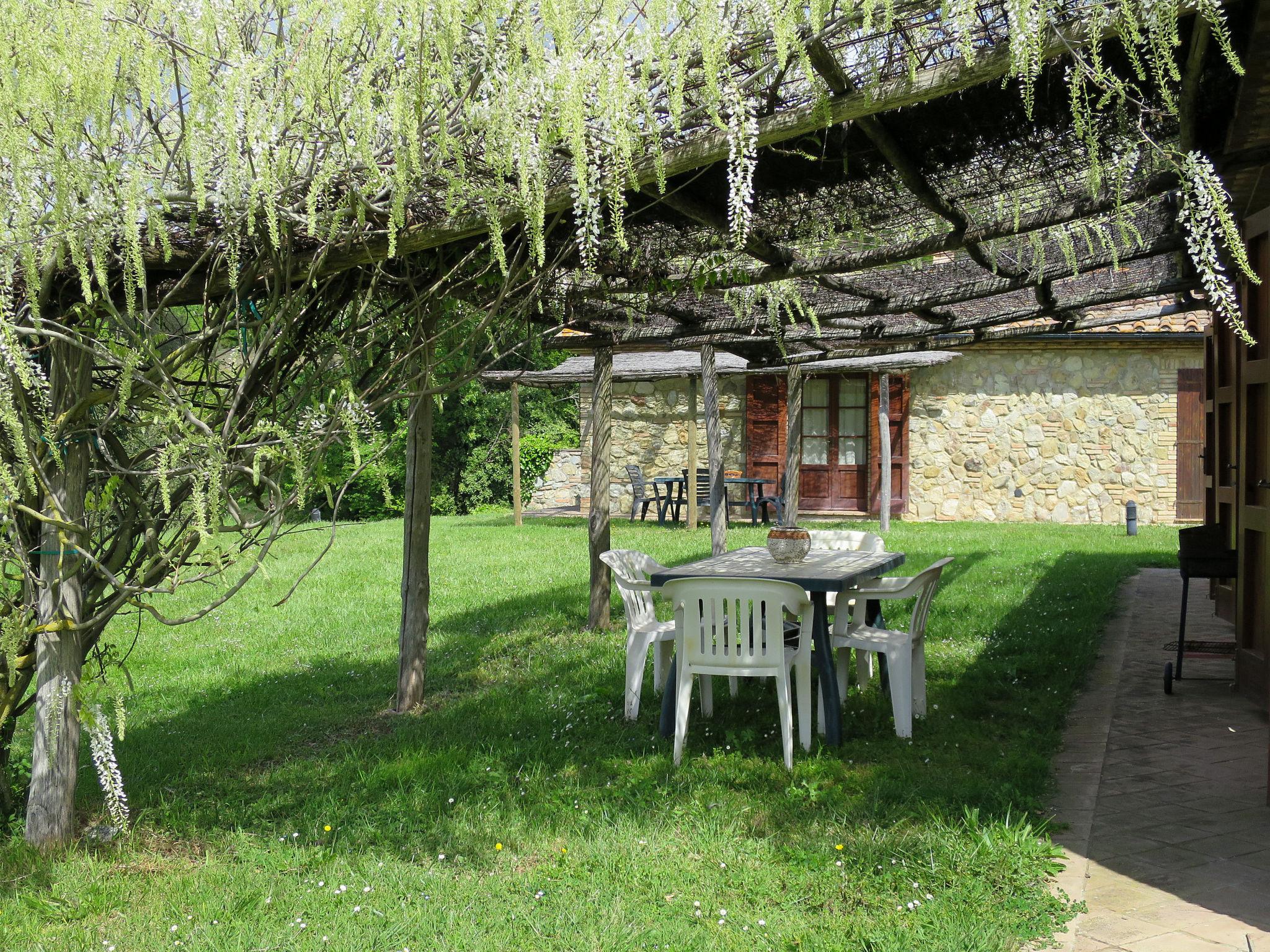 Foto 3 - Casa con 2 camere da letto a Monteverdi Marittimo con piscina e giardino