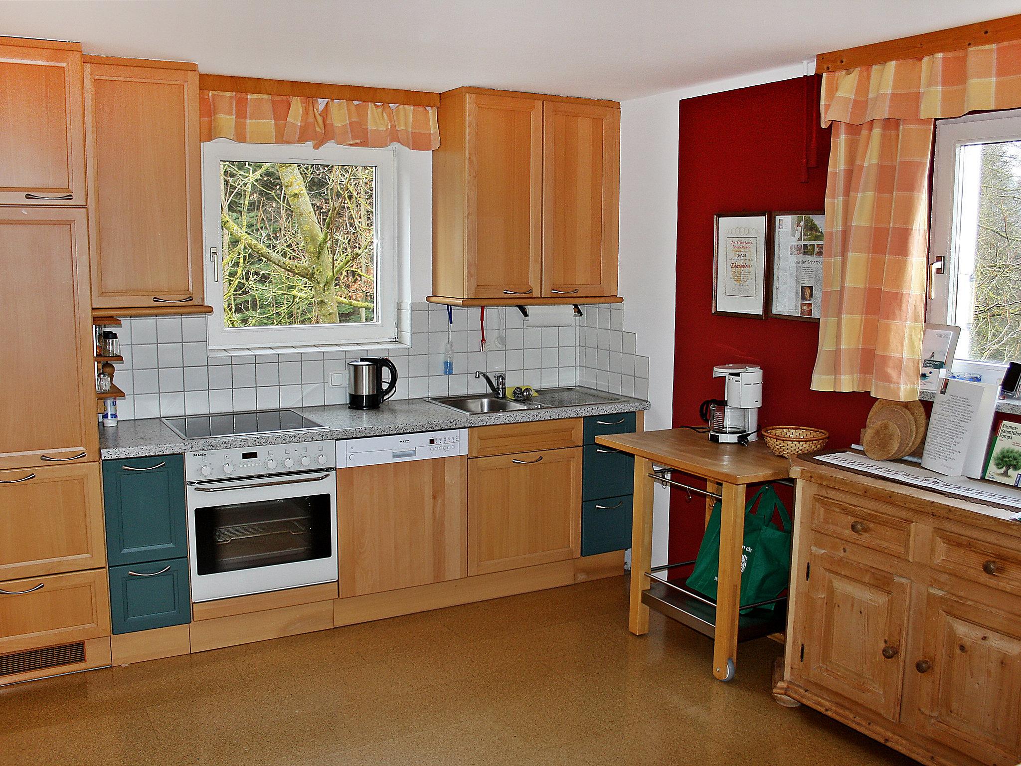 Photo 3 - 4 bedroom House in Geinberg with garden and terrace