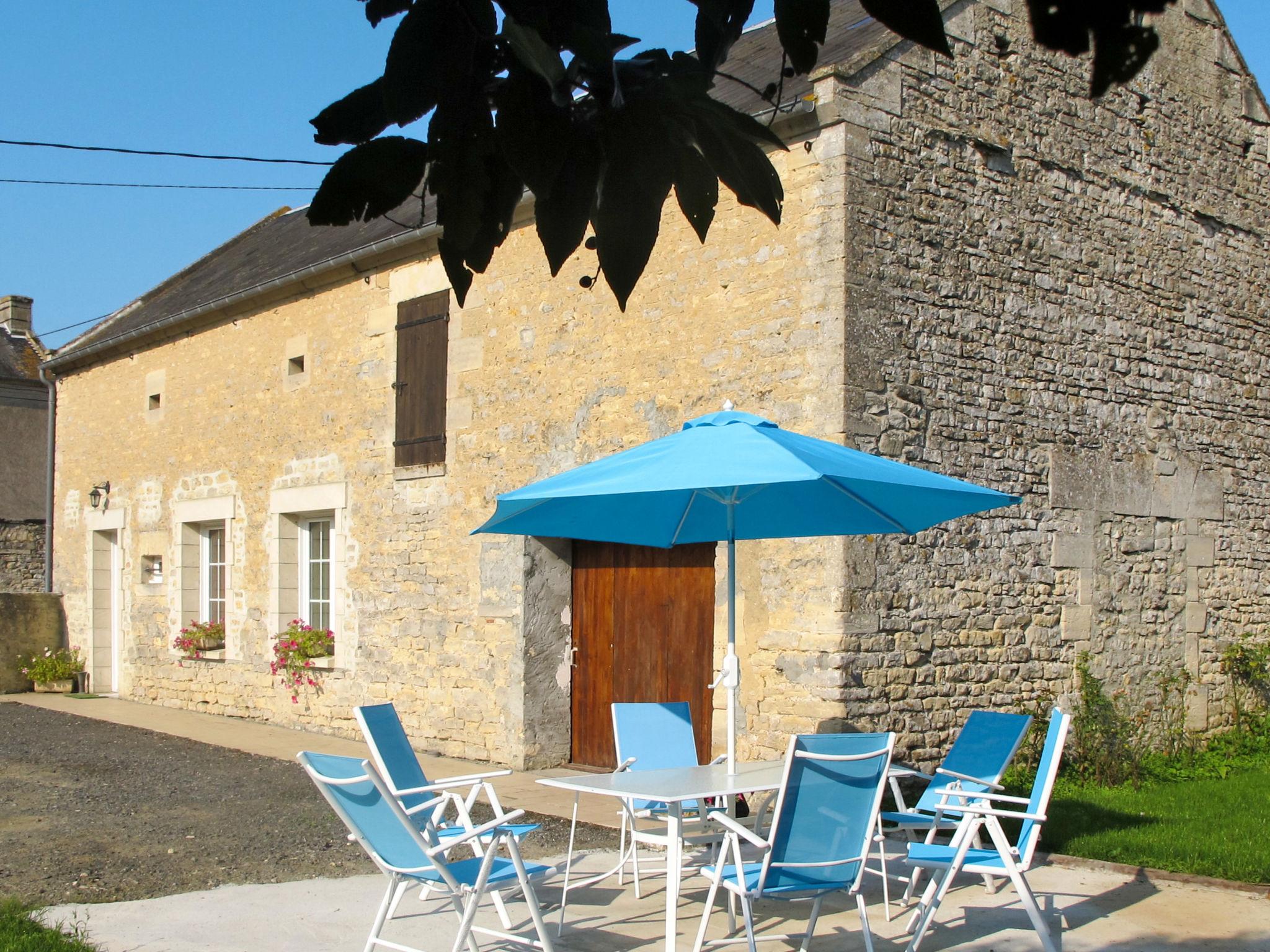 Photo 6 - Maison de 1 chambre à Commes avec jardin et vues à la mer