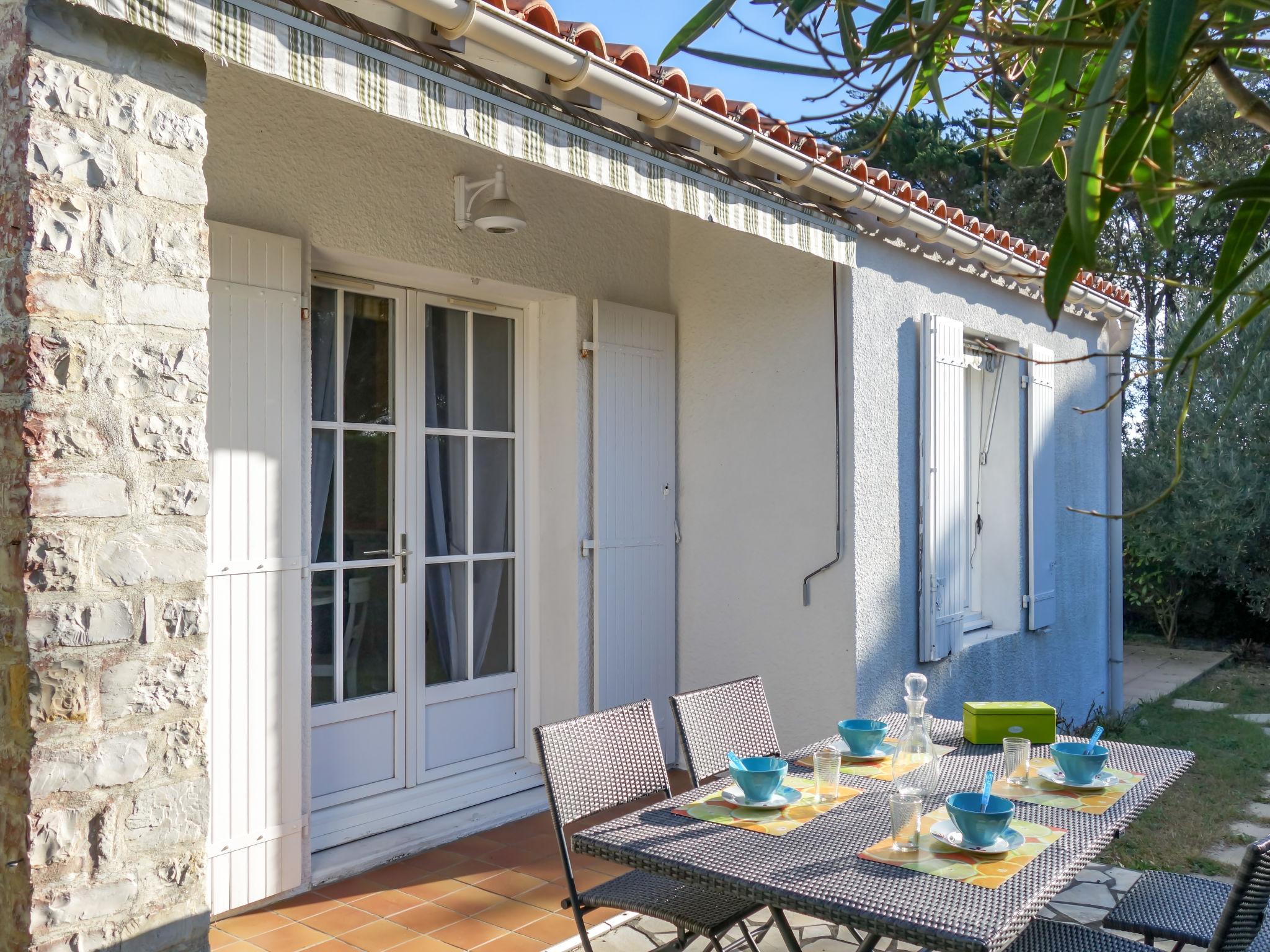 Foto 1 - Casa con 2 camere da letto a Saint-Palais-sur-Mer con terrazza e vista mare