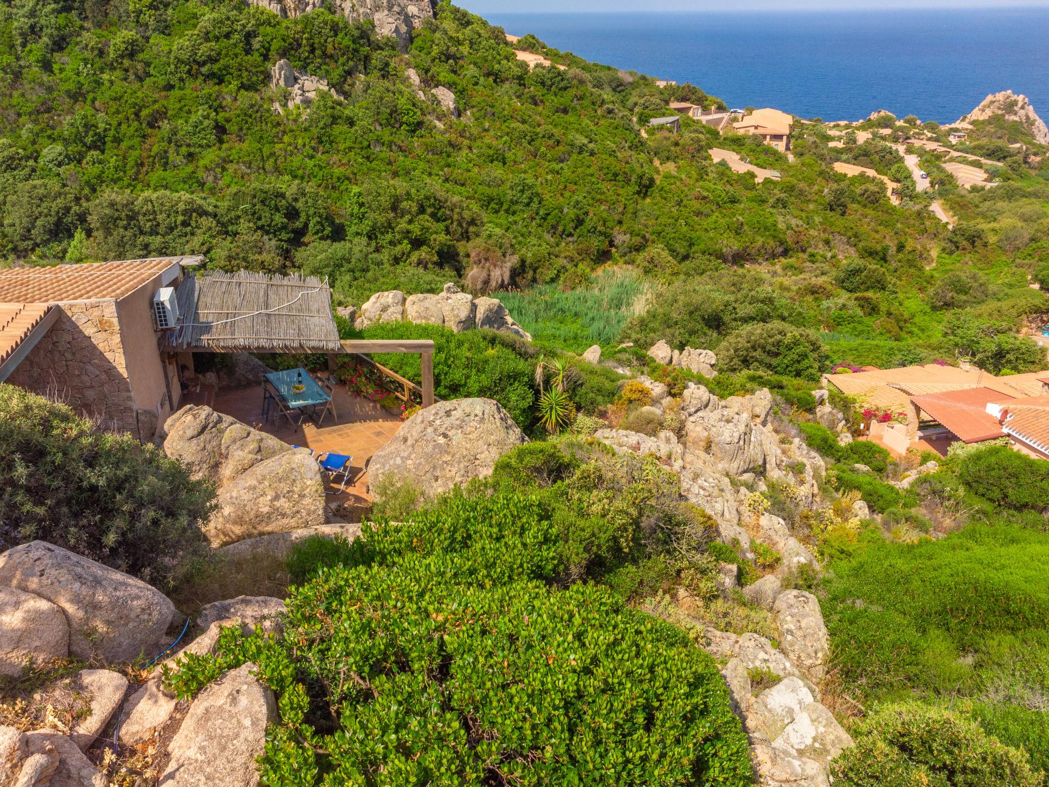 Photo 4 - Maison de 2 chambres à Trinità d'Agultu e Vignola avec terrasse et vues à la mer