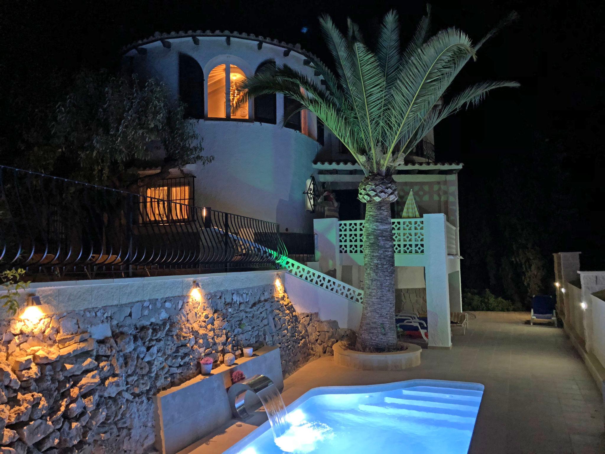 Foto 3 - Casa con 4 camere da letto a Calp con piscina privata e vista mare