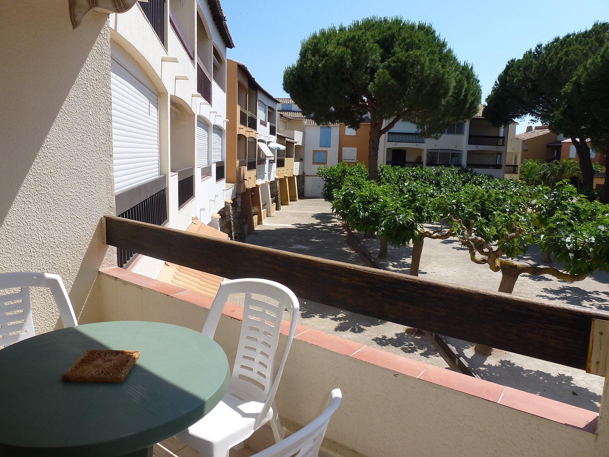 Photo 9 - Appartement de 2 chambres à Le Grau-du-Roi avec terrasse et vues à la mer