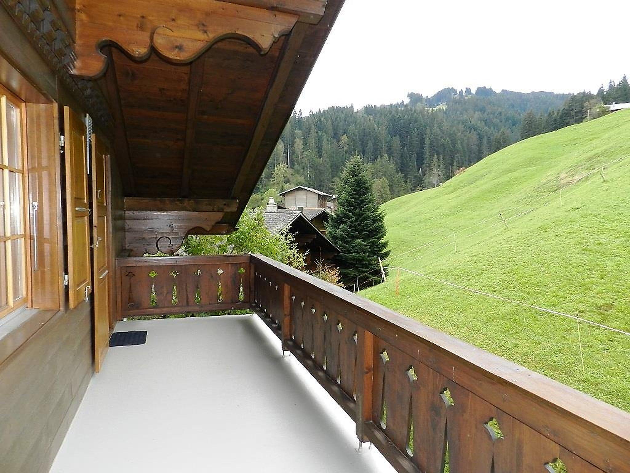 Photo 5 - 2 bedroom Apartment in Saanen