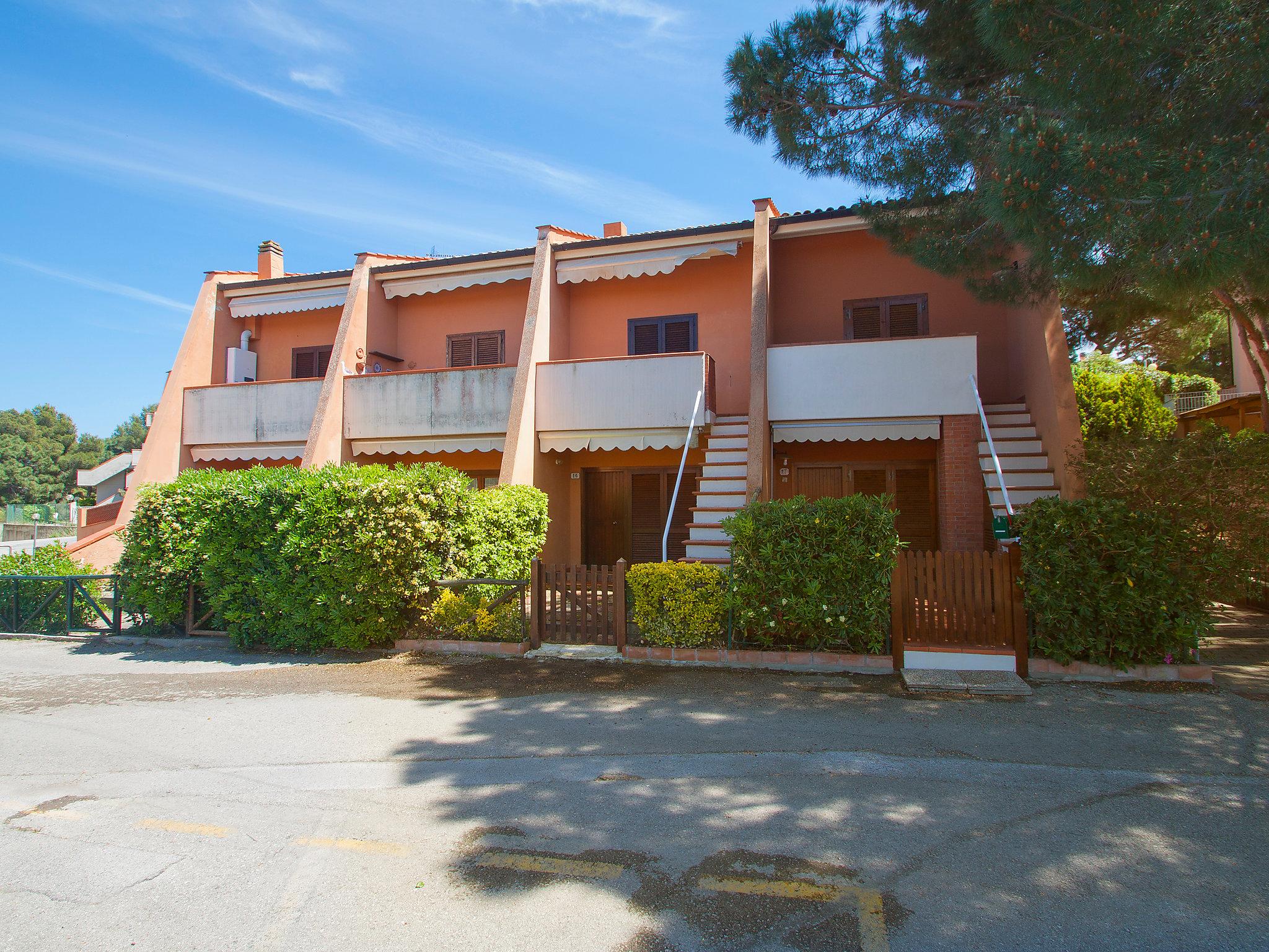 Foto 1 - Apartment mit 1 Schlafzimmer in Porto Azzurro mit garten und blick aufs meer