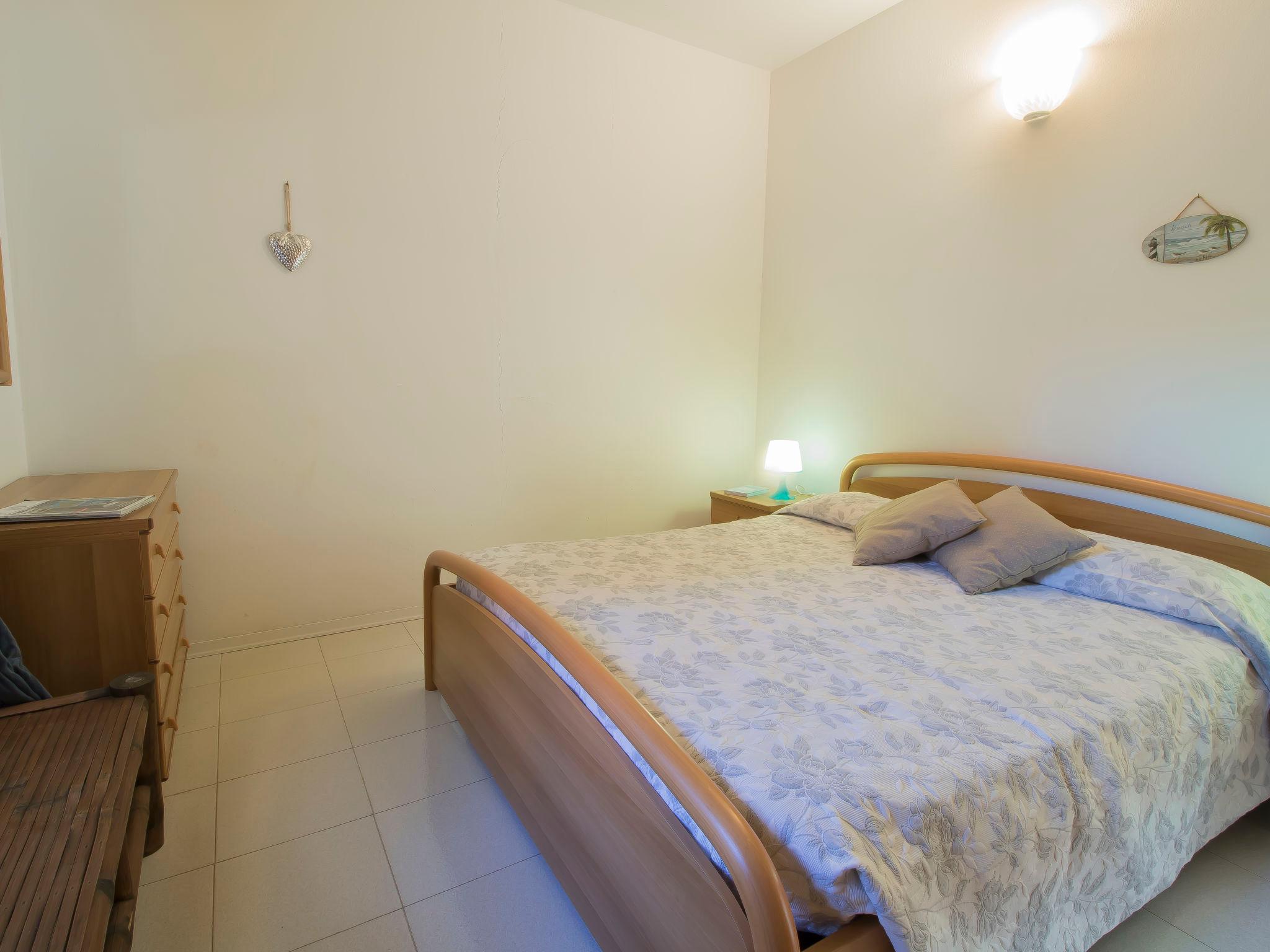 Foto 9 - Apartamento de 1 quarto em Porto Azzurro com jardim