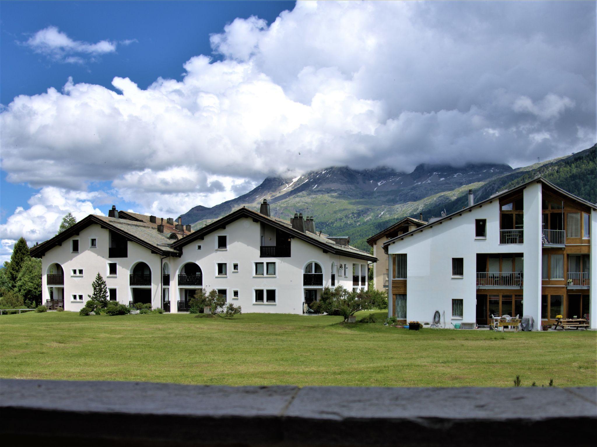 Foto 17 - Apartamento de 2 habitaciones en Sils im Engadin/Segl con vistas a la montaña