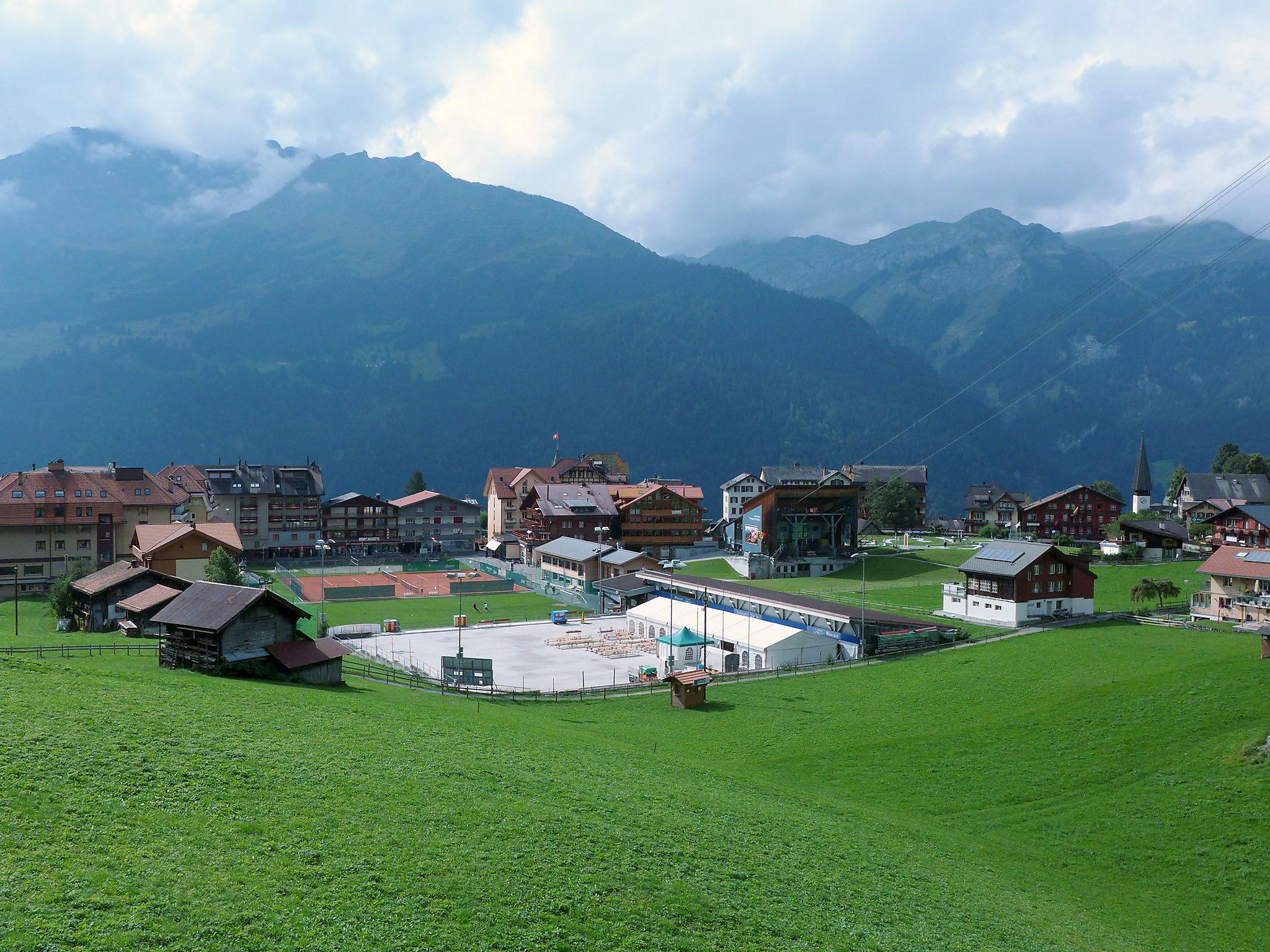 Foto 13 - Appartamento con 4 camere da letto a Lauterbrunnen con vista sulle montagne