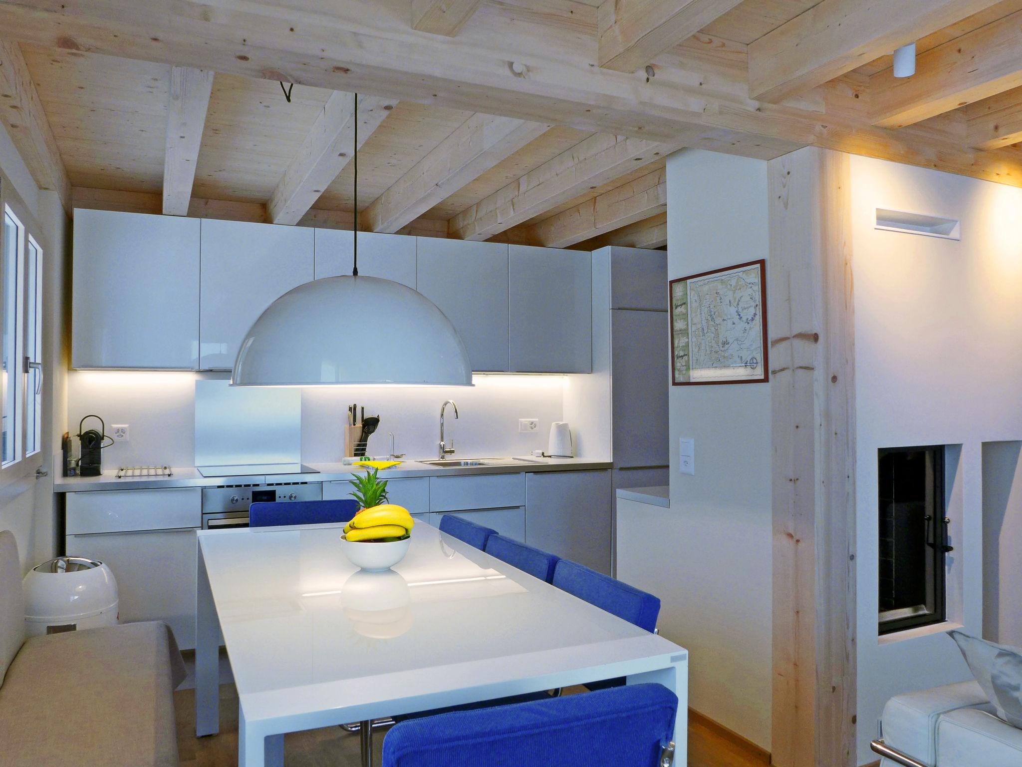 Photo 6 - 4 bedroom Apartment in Lauterbrunnen with mountain view