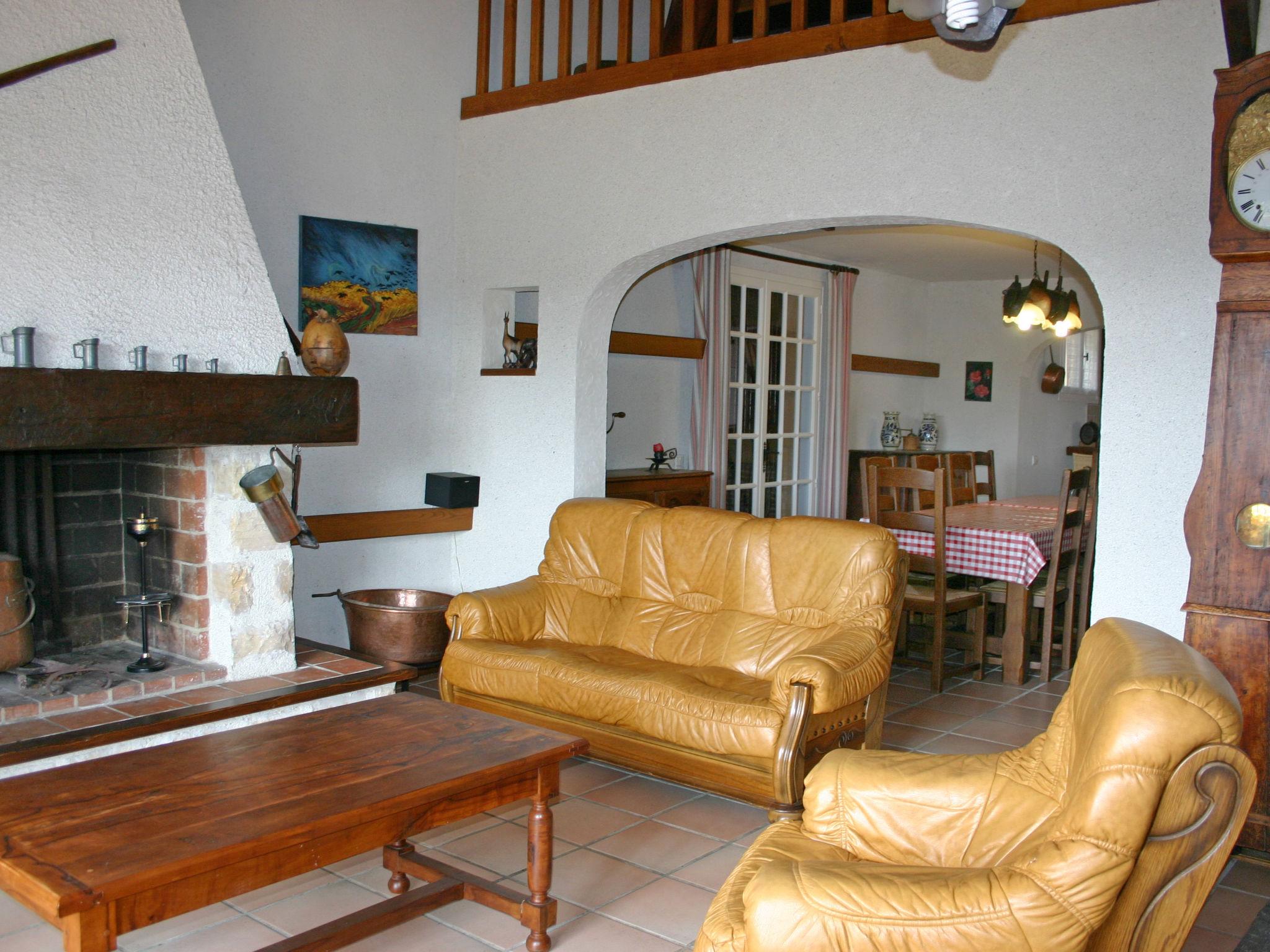 Photo 4 - Maison de 4 chambres à Bagnac-sur-Célé avec piscine privée et terrasse