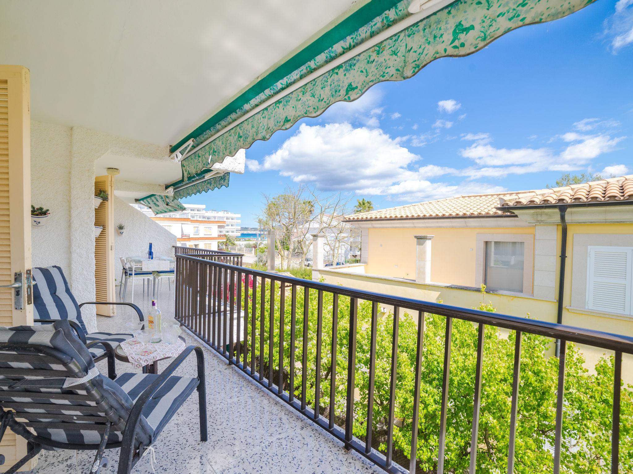 Photo 2 - 2 bedroom Apartment in Alcúdia with garden and sea view