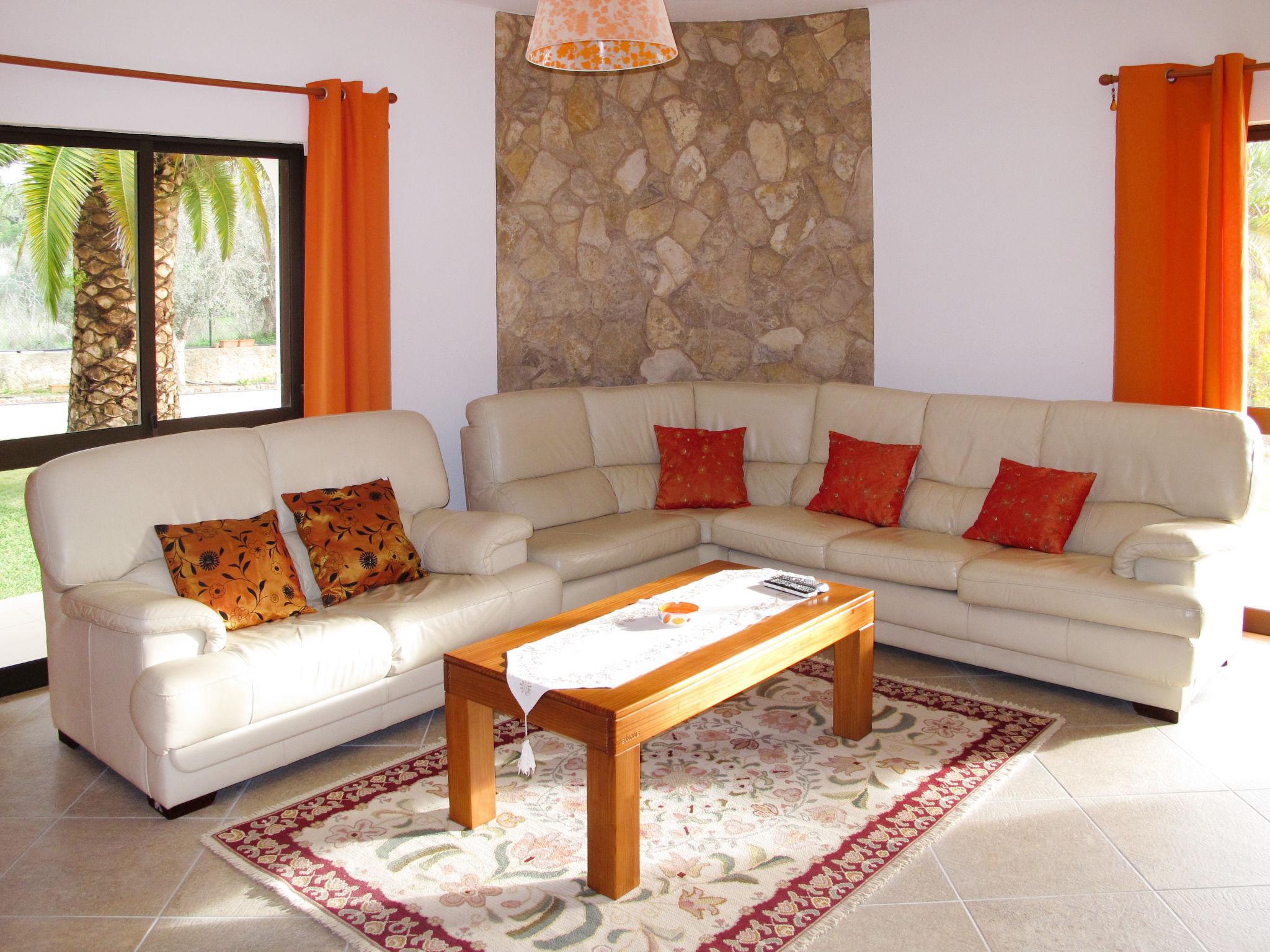 Photo 3 - 3 bedroom House in Lagoa with private pool and garden