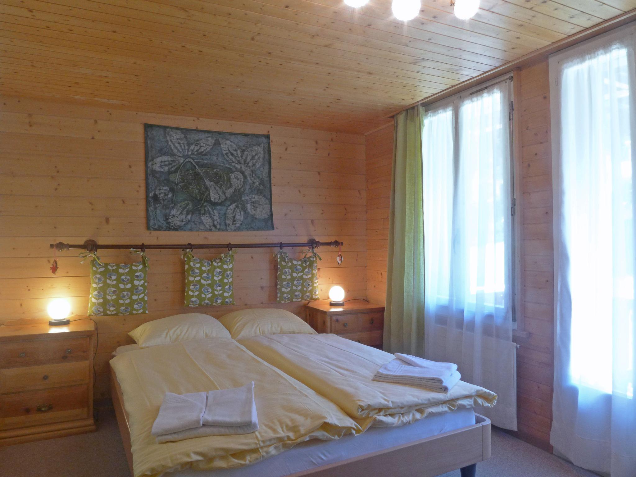 Foto 4 - Apartment mit 1 Schlafzimmer in Lauterbrunnen mit blick auf die berge