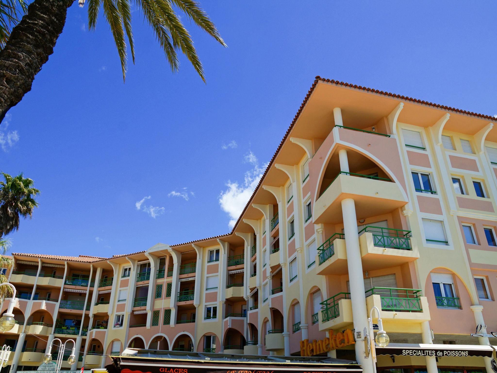 Foto 21 - Apartamento de 2 quartos em Fréjus com terraço e vistas do mar