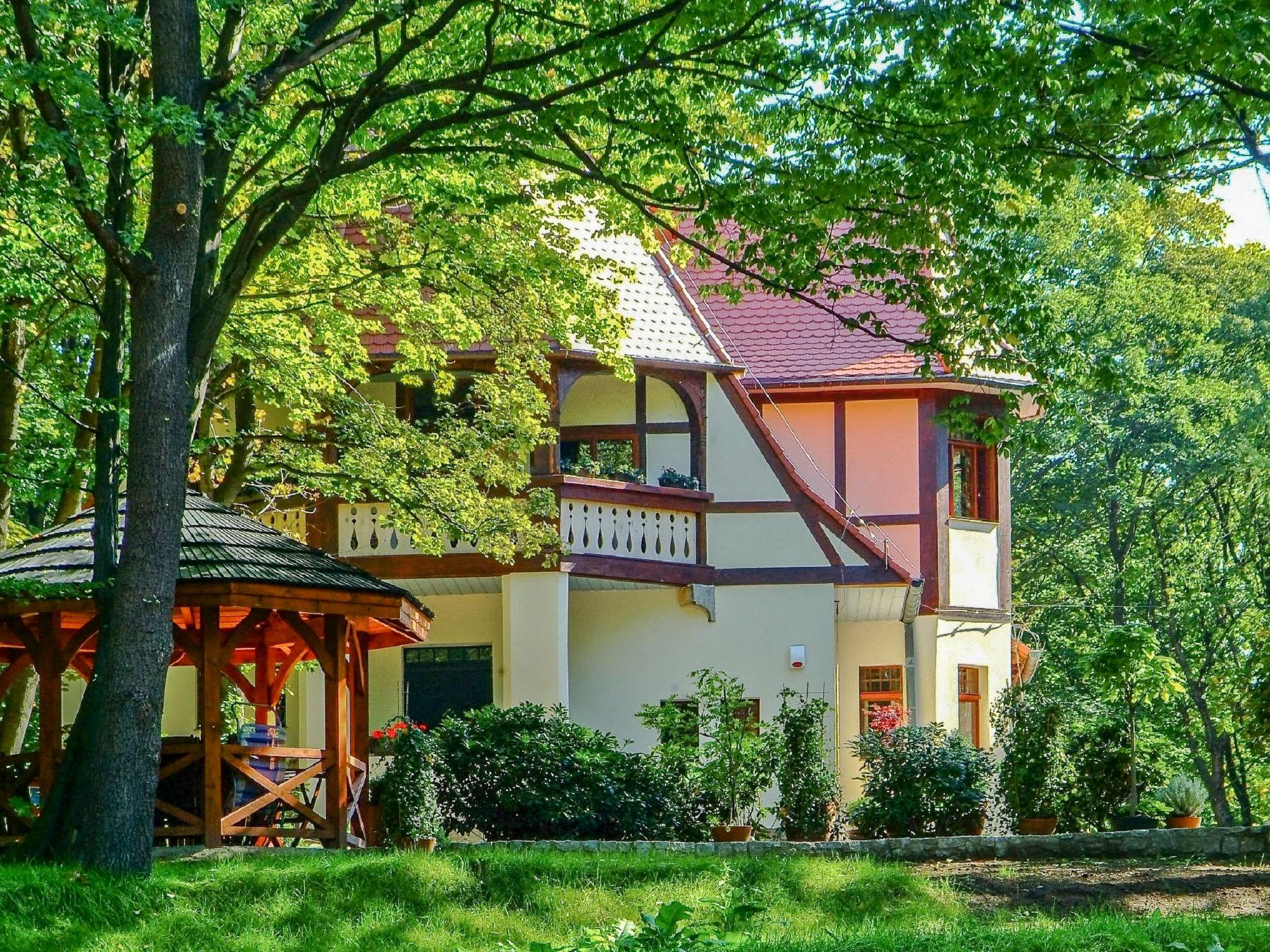 Photo 1 - Maison de 5 chambres à Podgórzyn avec piscine et jardin