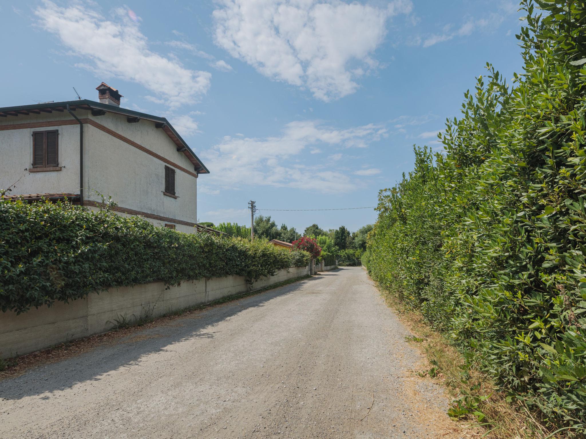 Foto 38 - Casa de 2 quartos em Camaiore com piscina privada e jardim