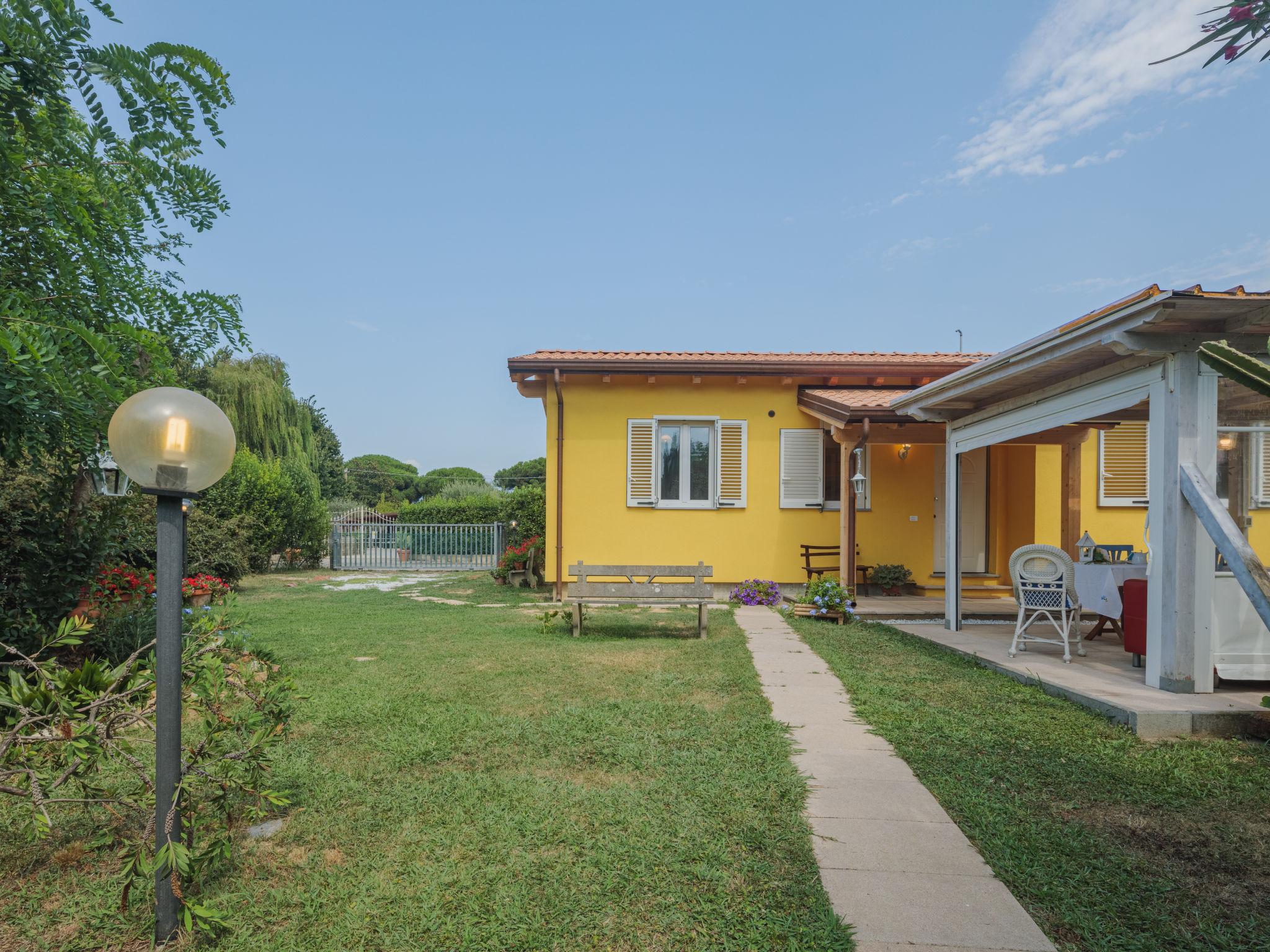 Foto 2 - Casa con 2 camere da letto a Camaiore con piscina privata e giardino