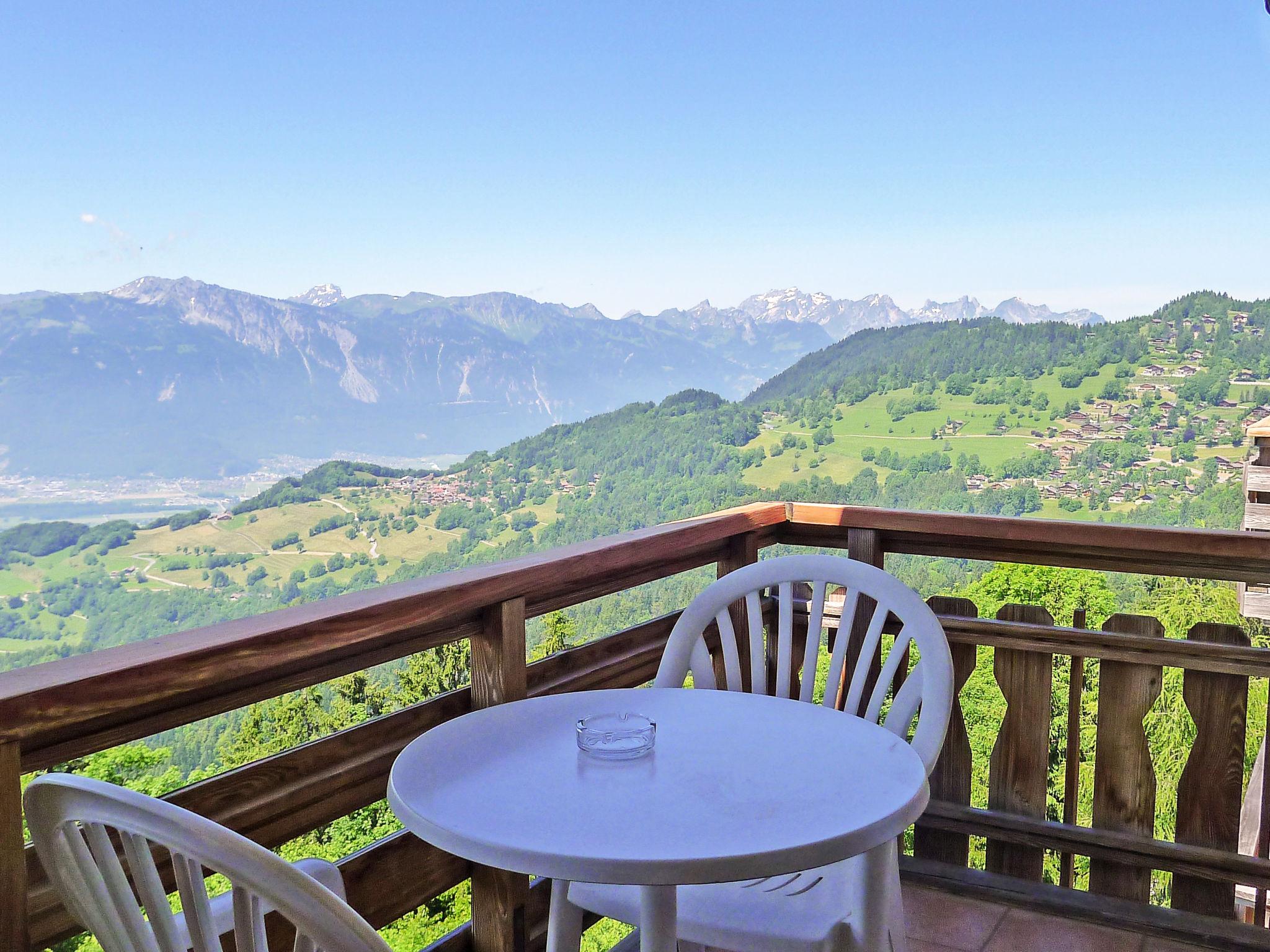 Foto 10 - Appartamento con 1 camera da letto a Ollon con piscina e vista sulle montagne