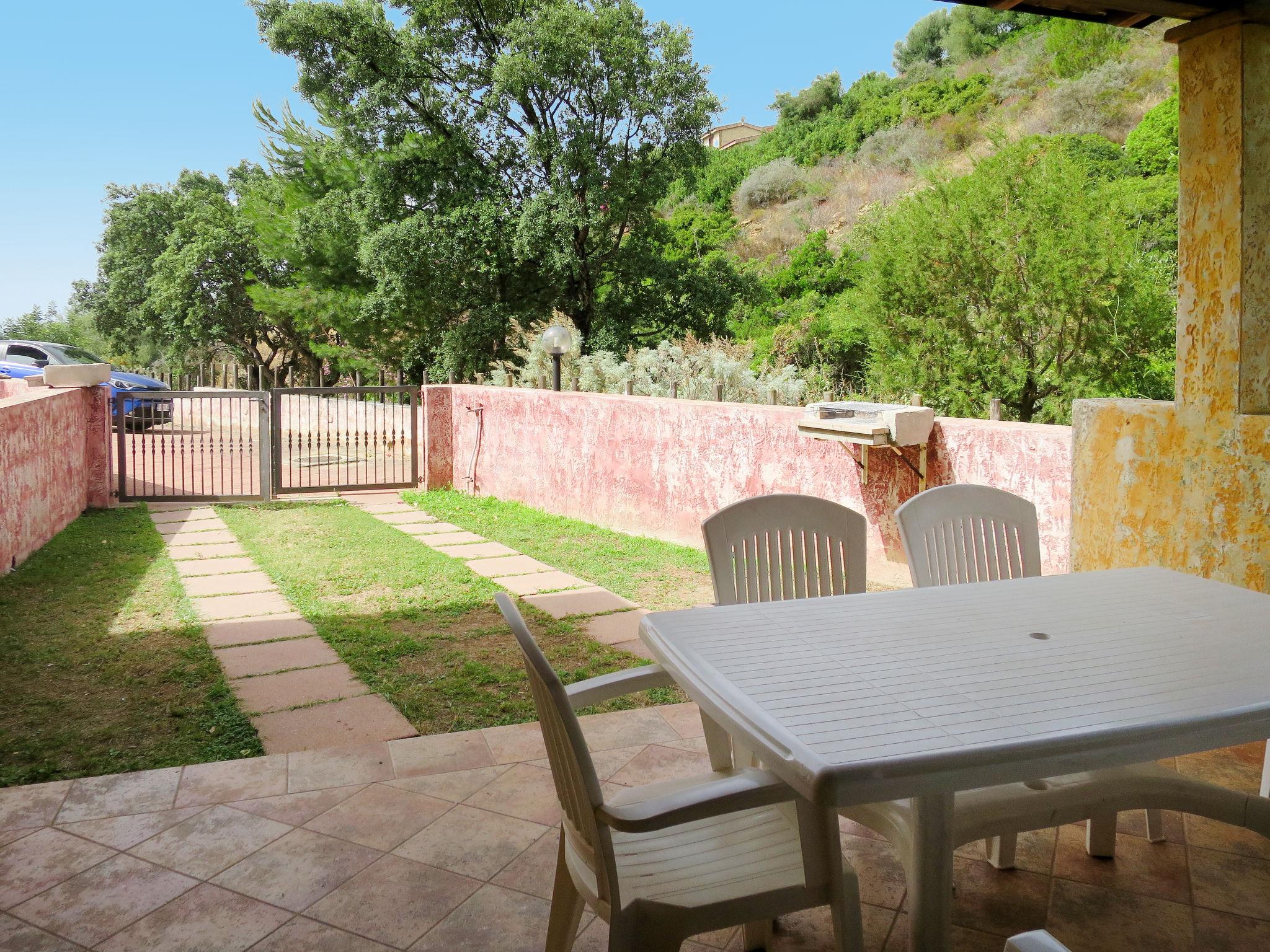 Photo 2 - Maison de 3 chambres à Villaputzu avec piscine et terrasse