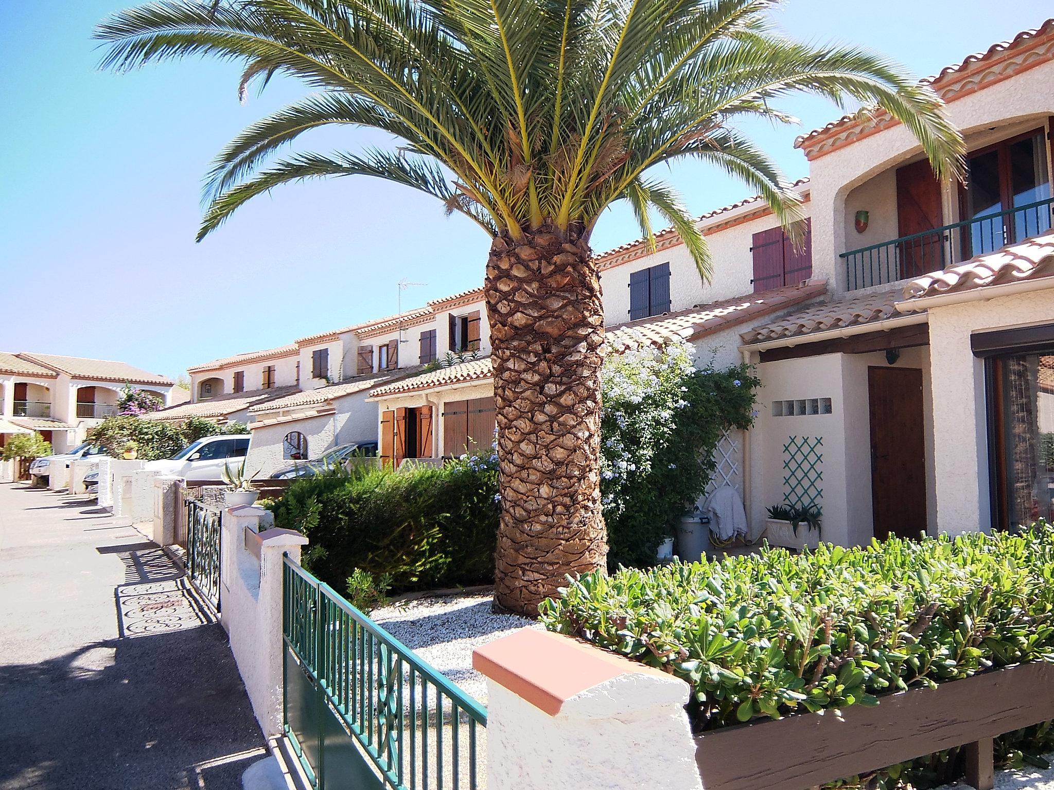 Photo 23 - Maison de 2 chambres à Saint-Cyprien avec terrasse et vues à la mer