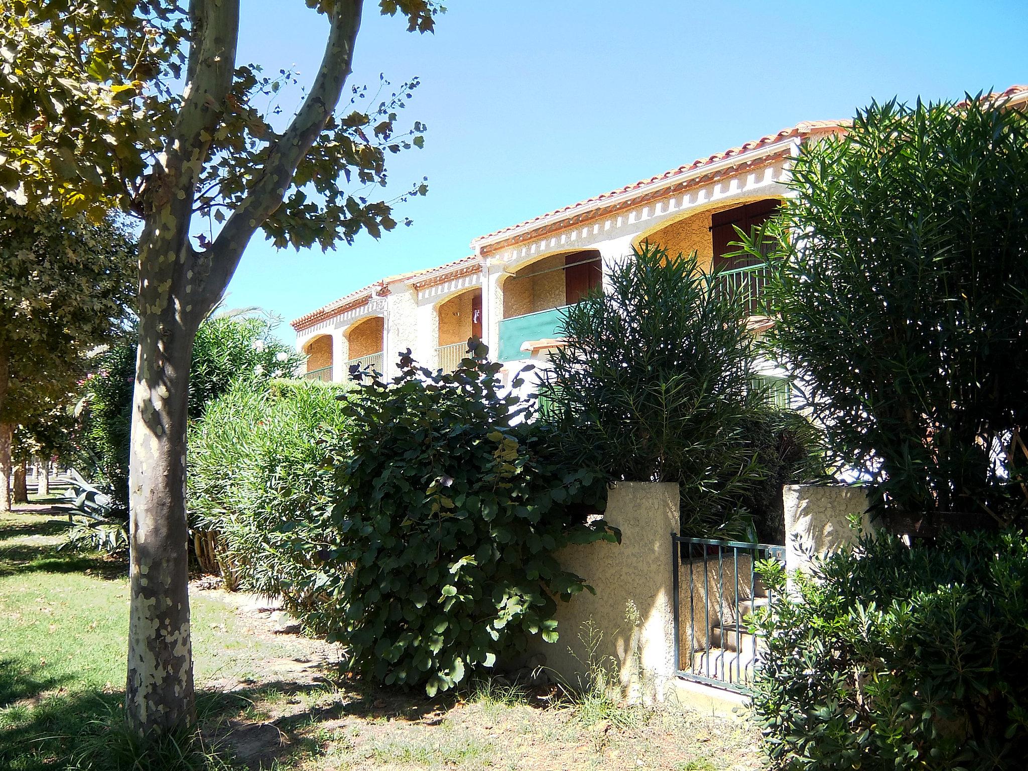 Photo 24 - Maison de 2 chambres à Saint-Cyprien avec terrasse et vues à la mer