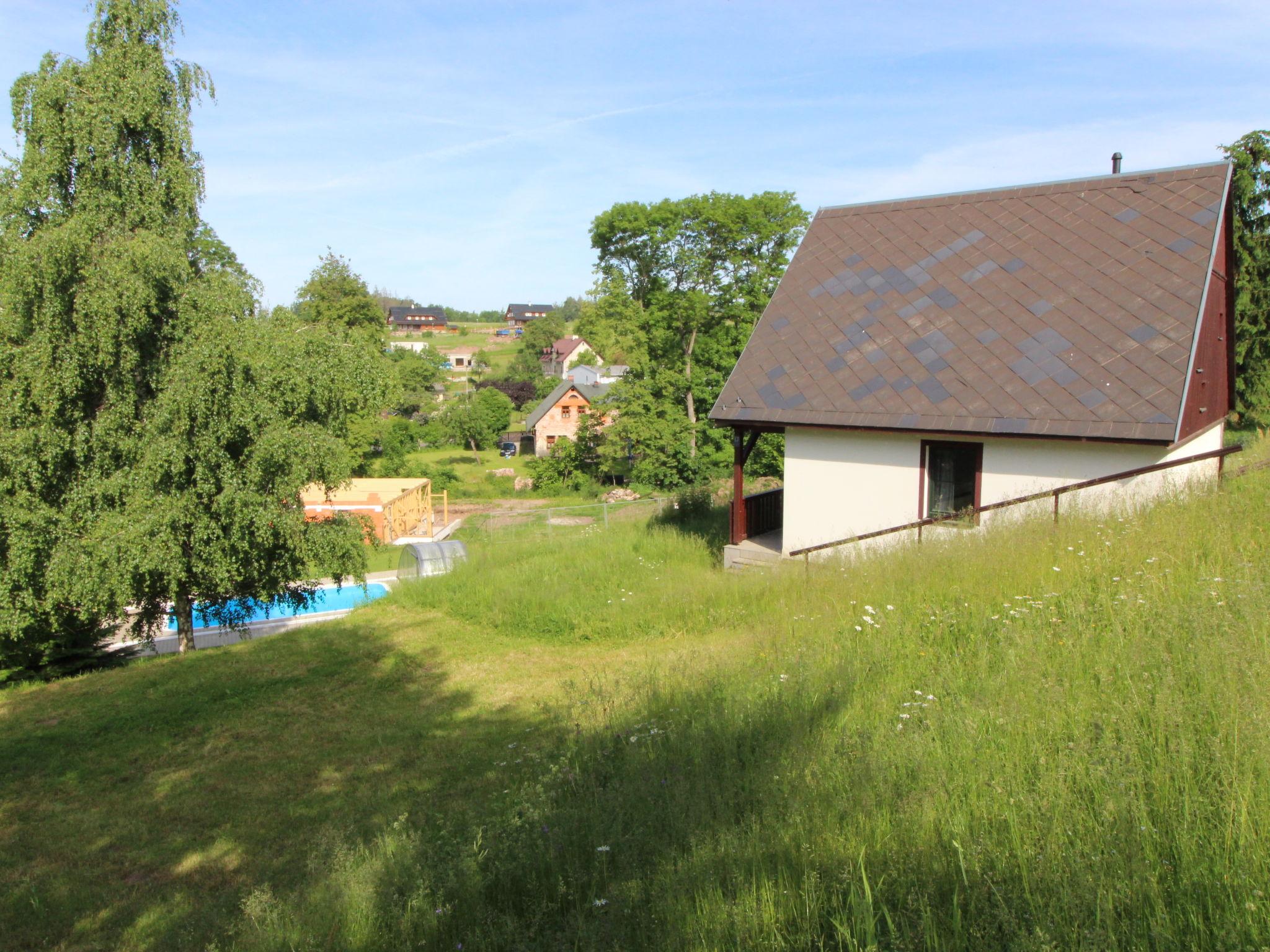 Foto 23 - Haus mit 3 Schlafzimmern in Černý Důl mit schwimmbad und garten