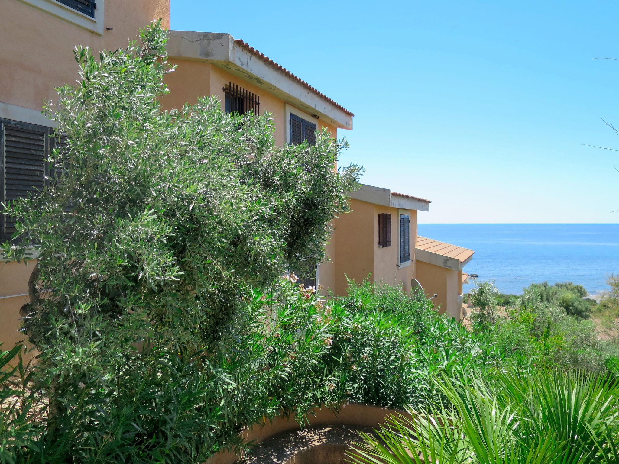 Photo 14 - 1 bedroom Apartment in Villaputzu with swimming pool and sea view