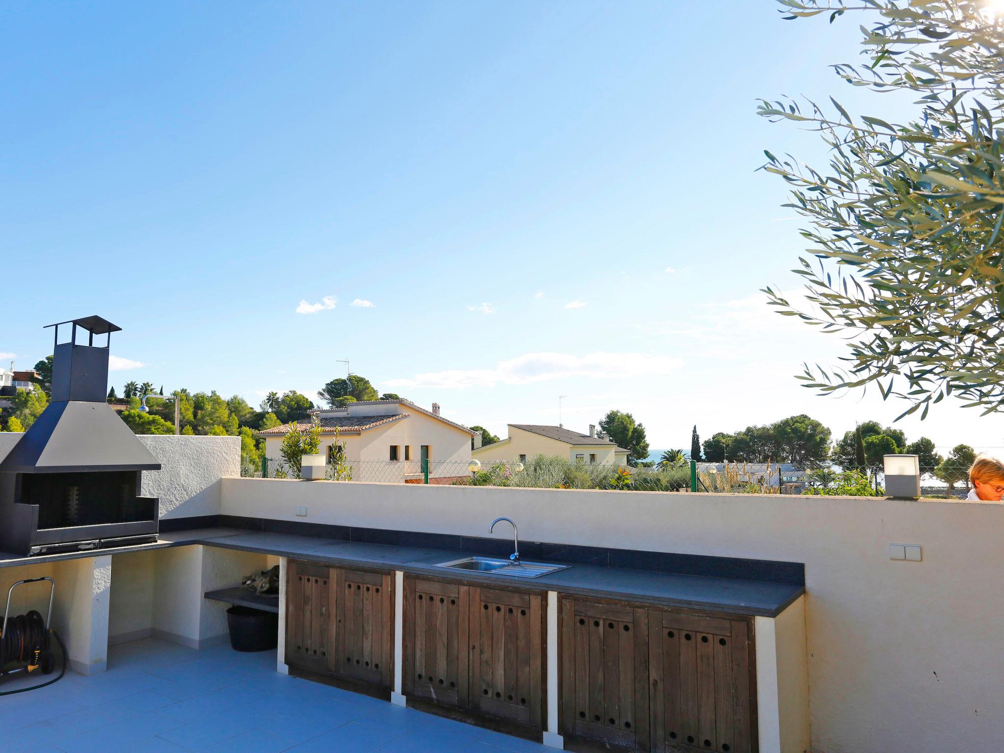 Foto 20 - Casa de 4 quartos em l'Ampolla com piscina privada e jardim