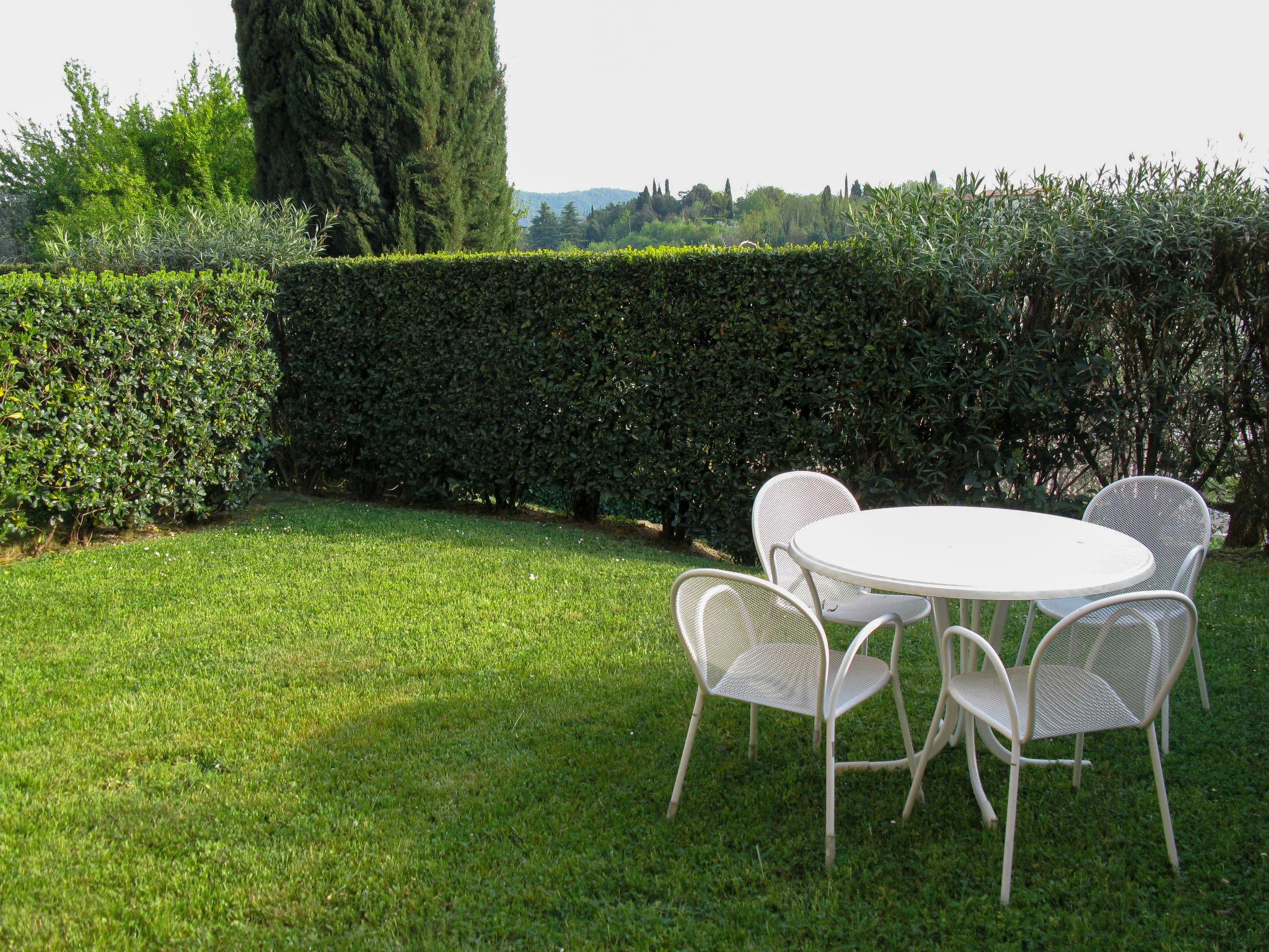 Foto 5 - Apartamento de 2 habitaciones en Costermano sul Garda con piscina y vistas a la montaña