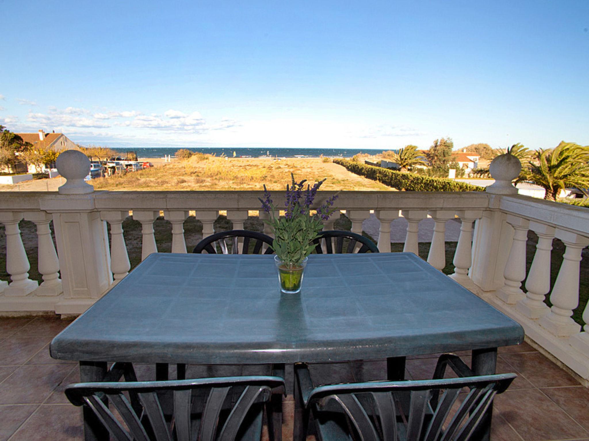 Photo 11 - Appartement en Deltebre avec piscine et vues à la mer