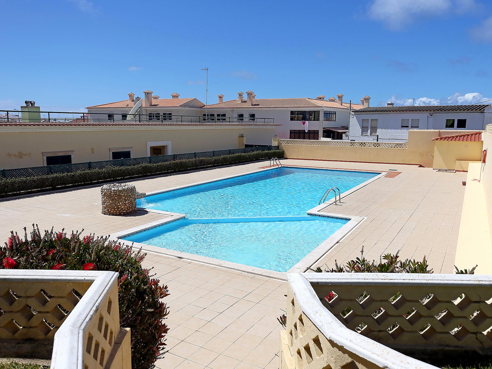 Foto 10 - Apartamento de 1 habitación en Mafra con piscina y jardín