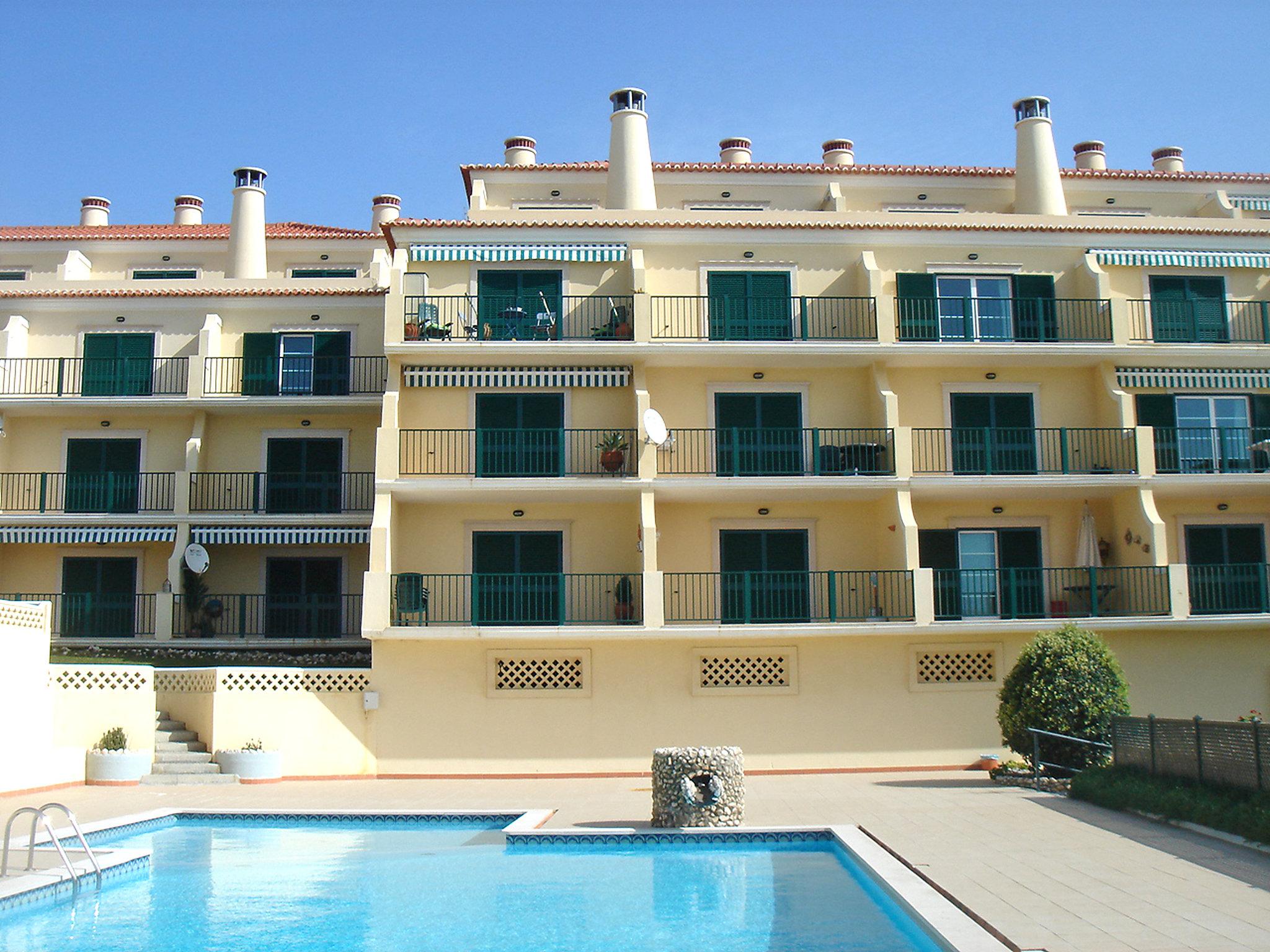 Foto 1 - Apartamento de 1 habitación en Mafra con piscina y jardín