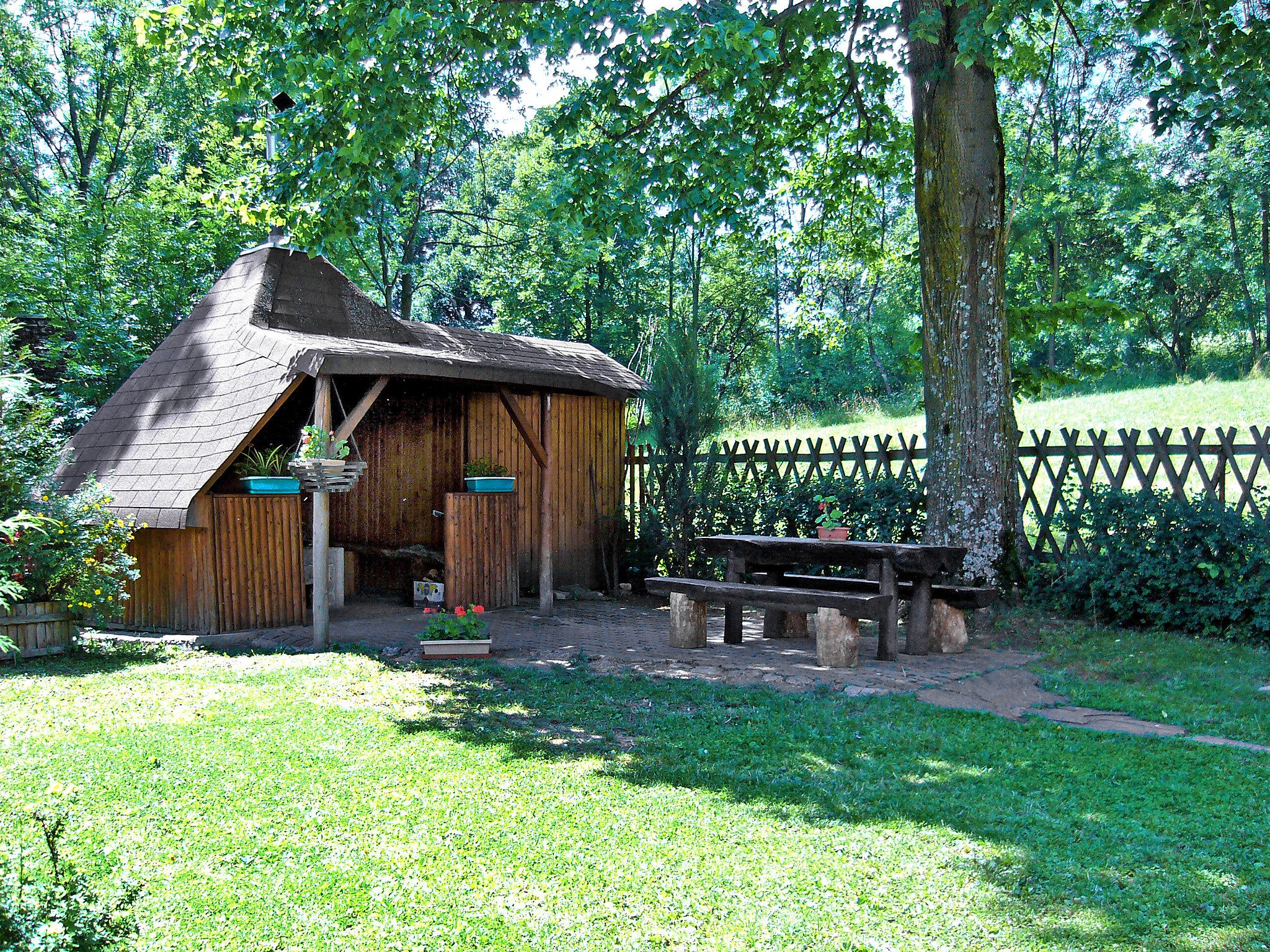 Foto 5 - Casa de 4 quartos em Liptovská Anna com jardim e vista para a montanha