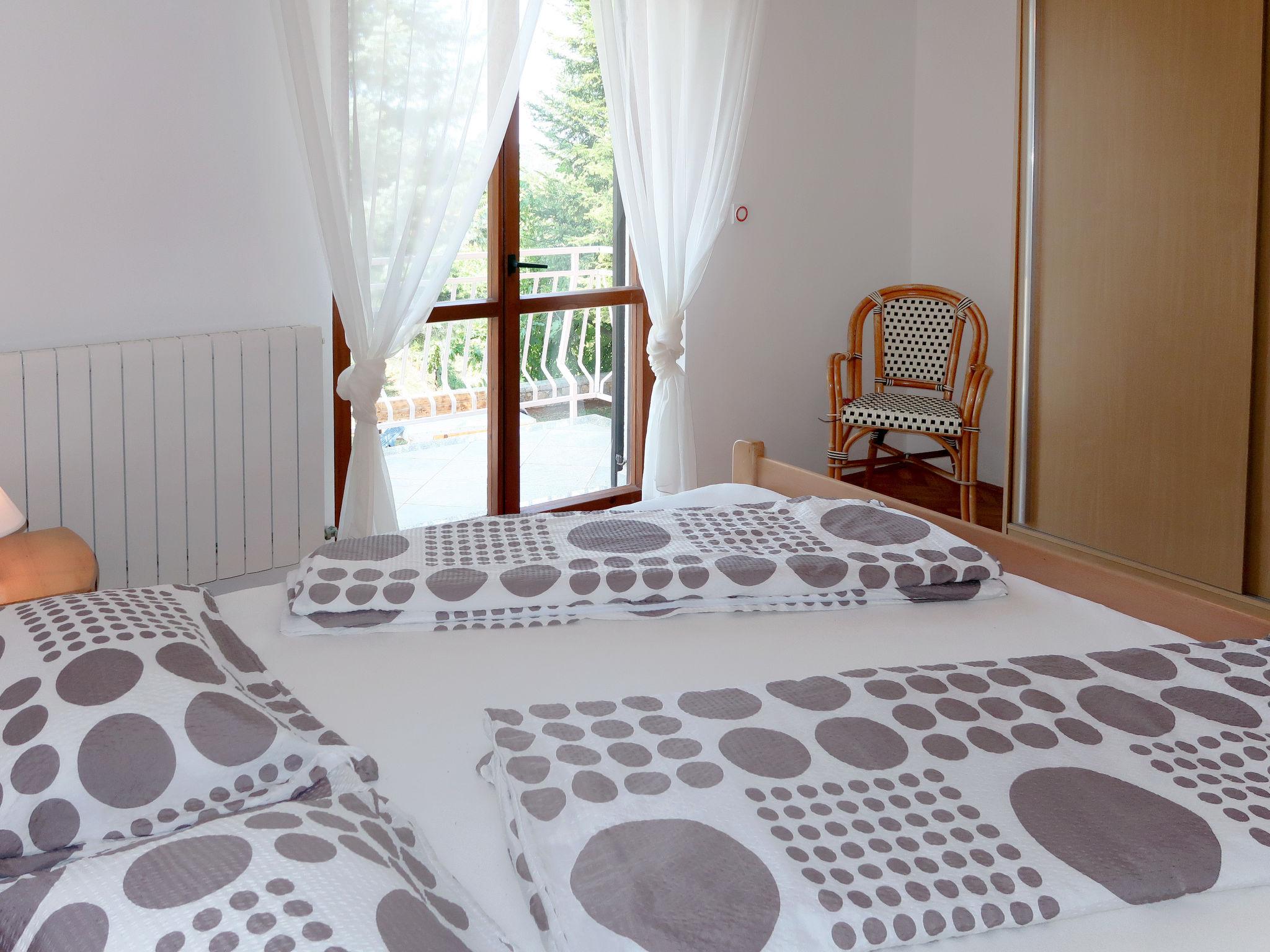Foto 20 - Apartamento de 3 quartos em Sveta Nedelja com piscina e vistas do mar