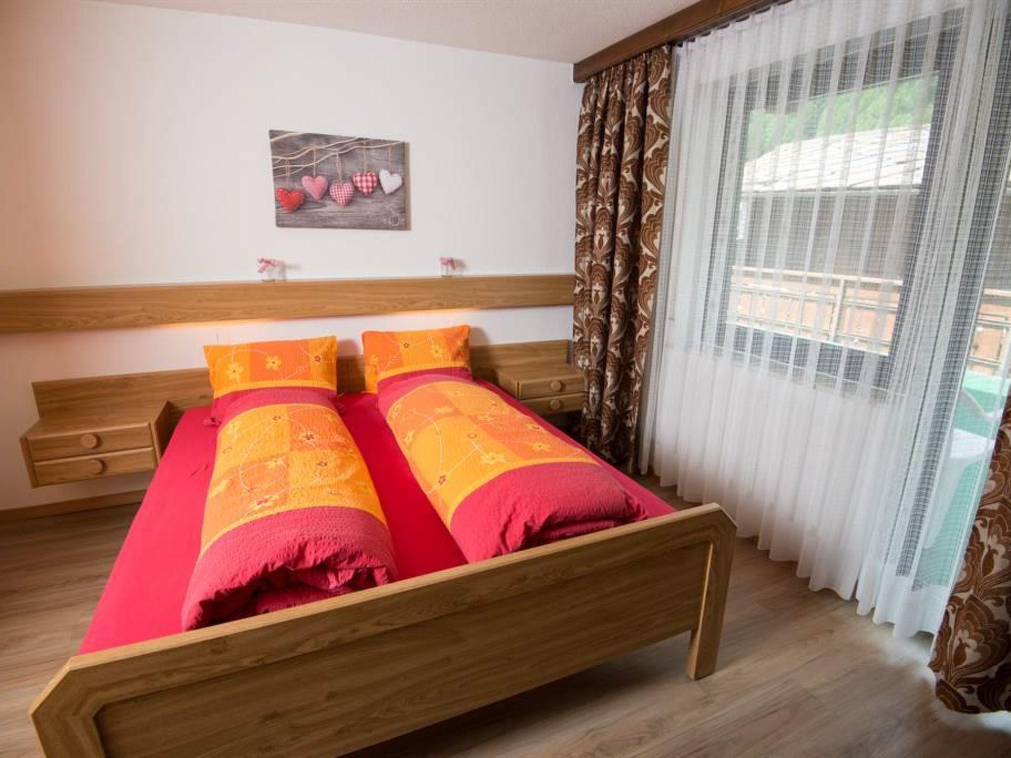 Foto 23 - Appartamento con 2 camere da letto a Saas-Grund con sauna