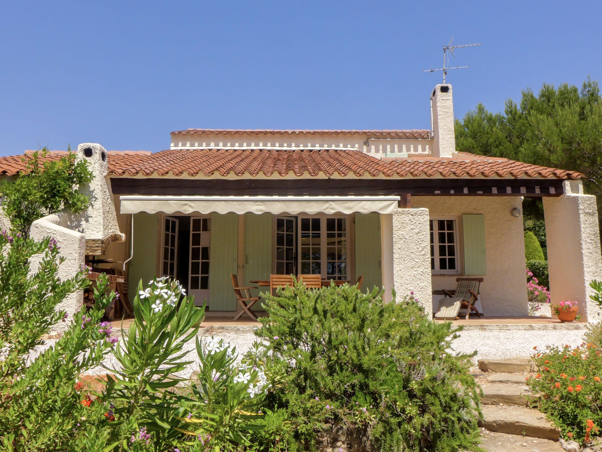 Foto 19 - Casa con 4 camere da letto a Saint-Cyr-sur-Mer con piscina privata e vista mare