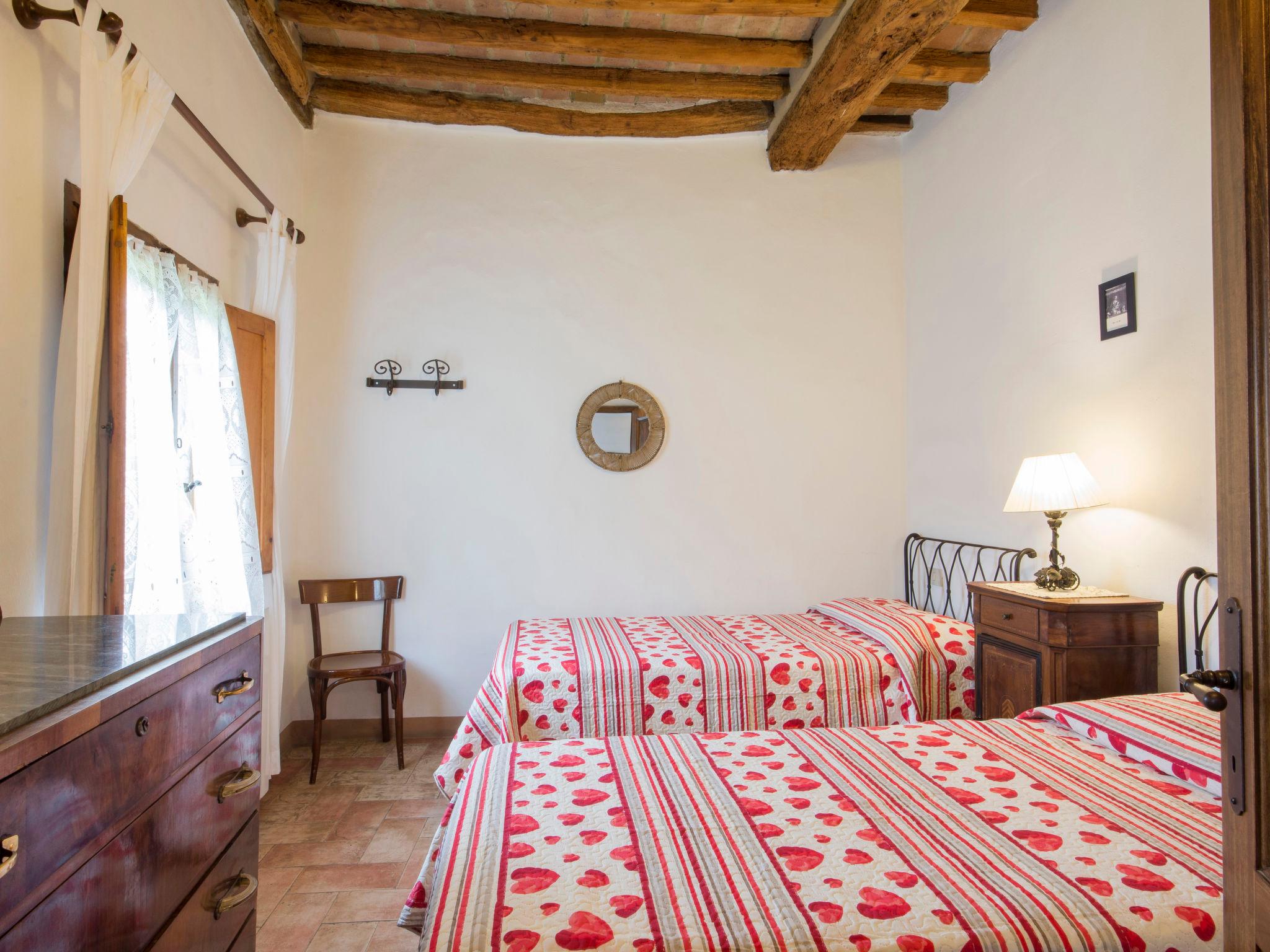 Foto 15 - Haus mit 3 Schlafzimmern in Volterra mit privater pool und garten