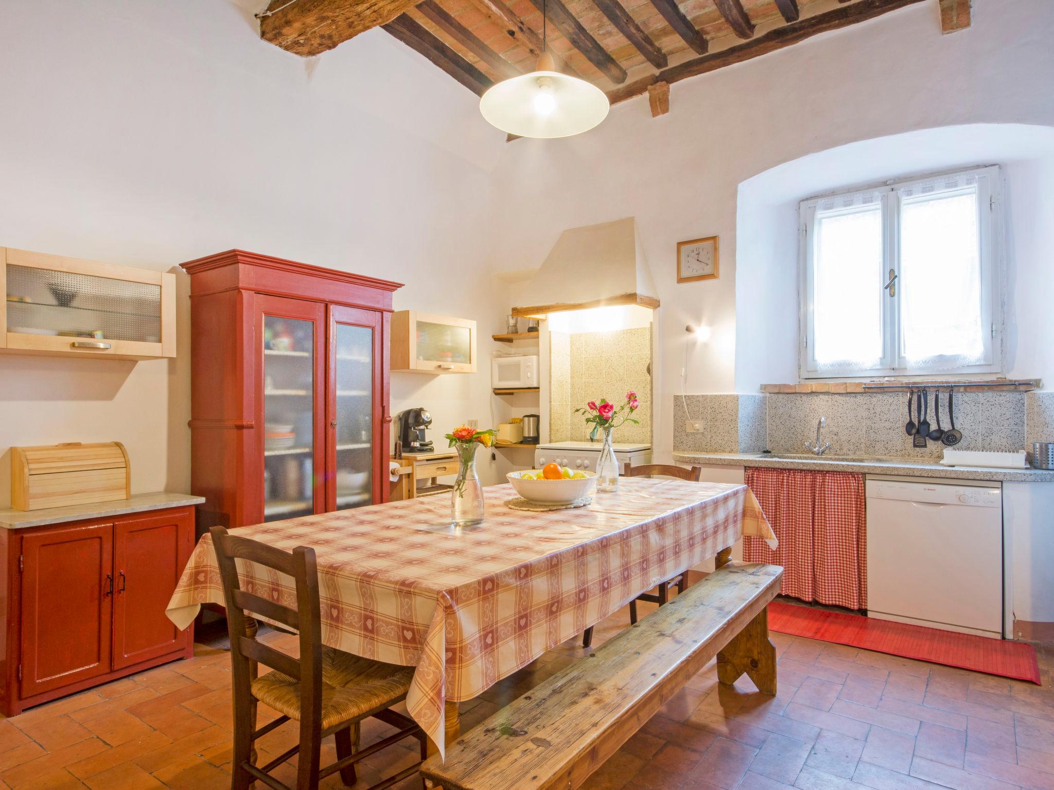 Foto 5 - Casa con 3 camere da letto a Volterra con piscina privata e giardino