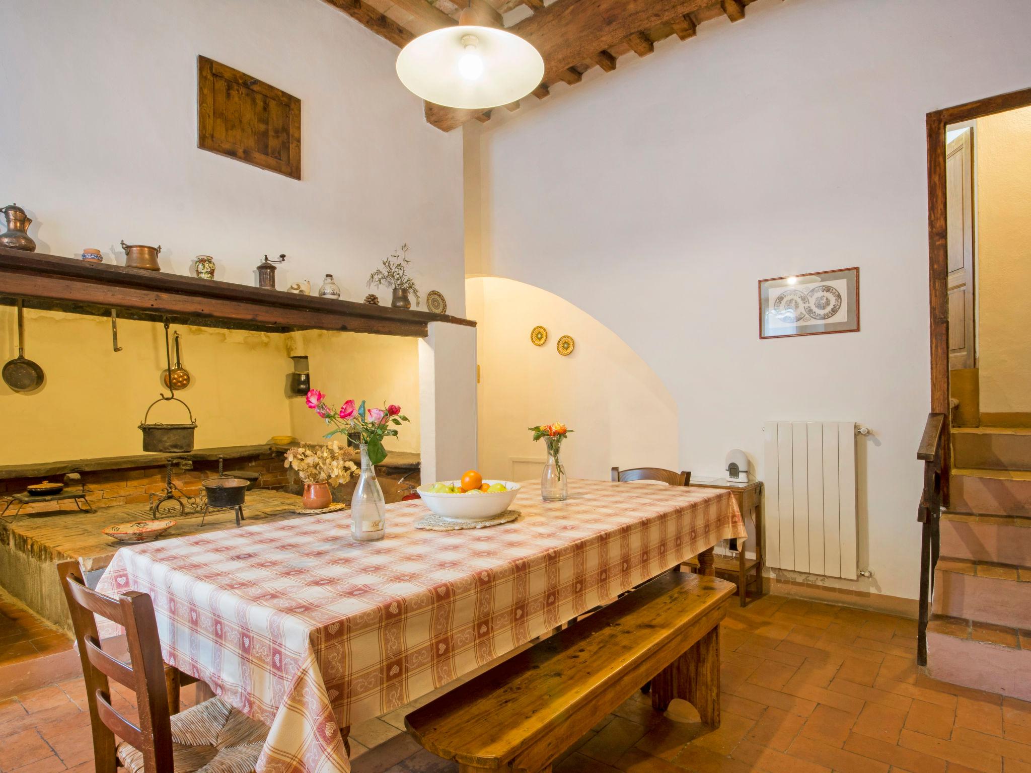 Foto 12 - Casa con 3 camere da letto a Volterra con piscina privata e giardino