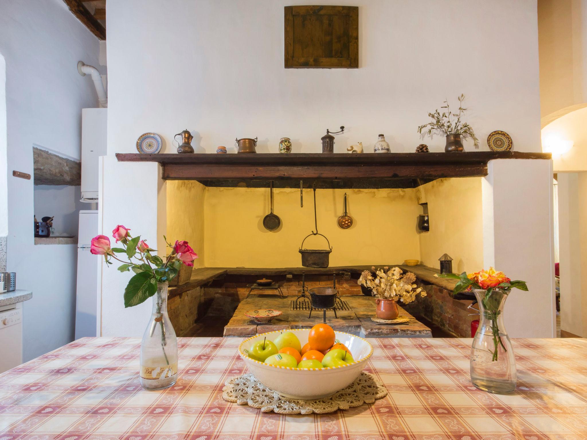 Foto 13 - Casa con 3 camere da letto a Volterra con piscina privata e giardino