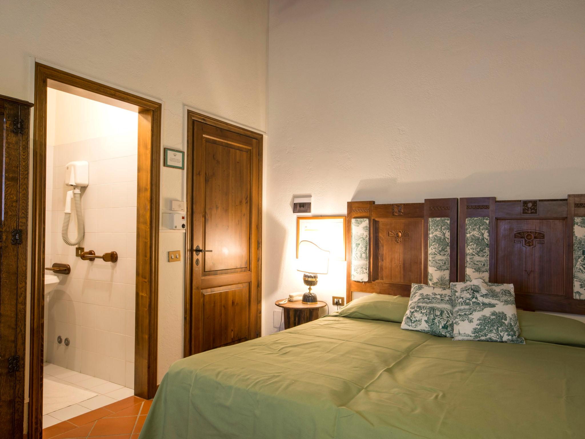 Foto 22 - Haus mit 8 Schlafzimmern in Montelupo Fiorentino mit privater pool und garten