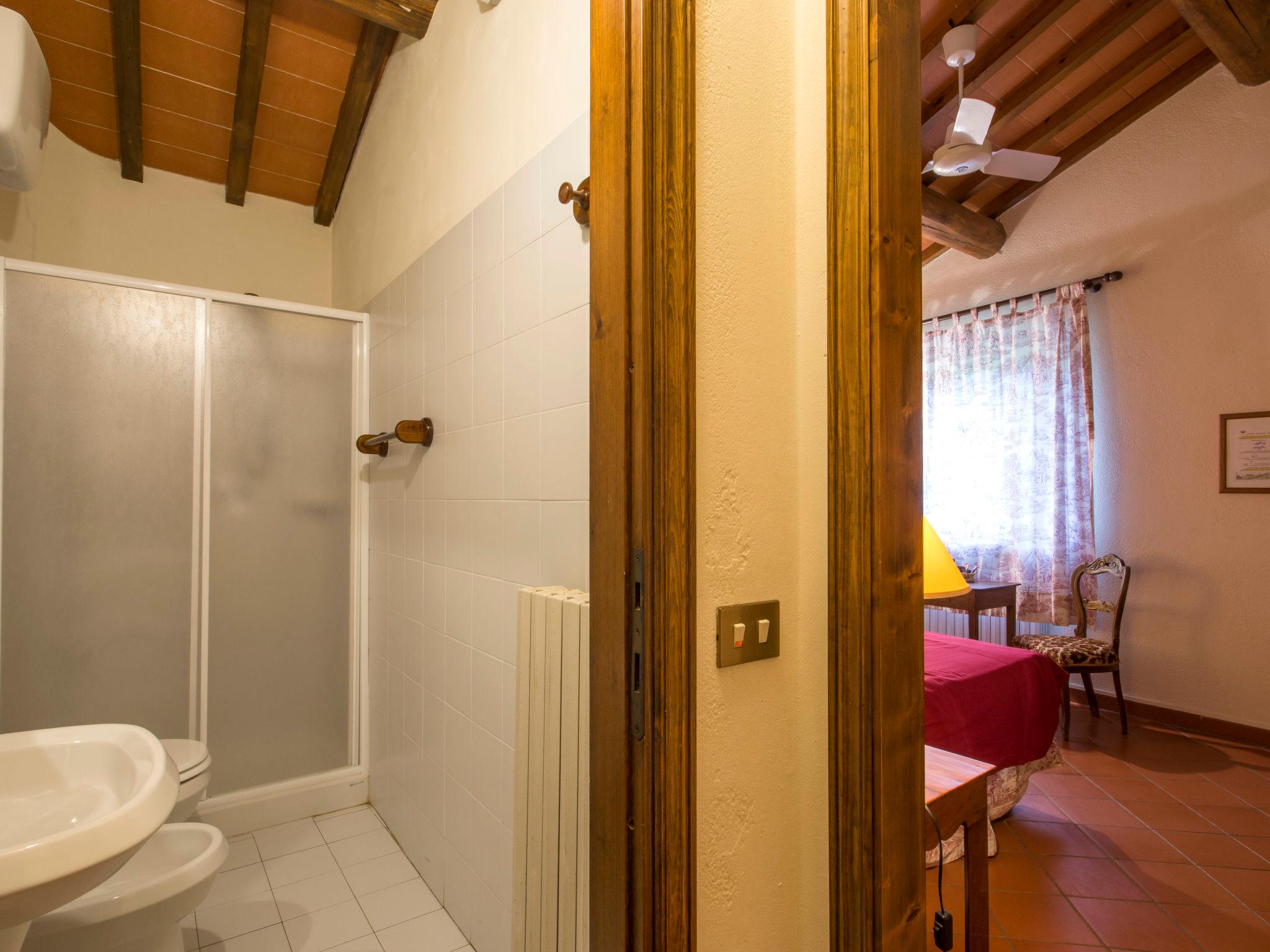Photo 14 - 8 bedroom House in Montelupo Fiorentino with private pool and garden