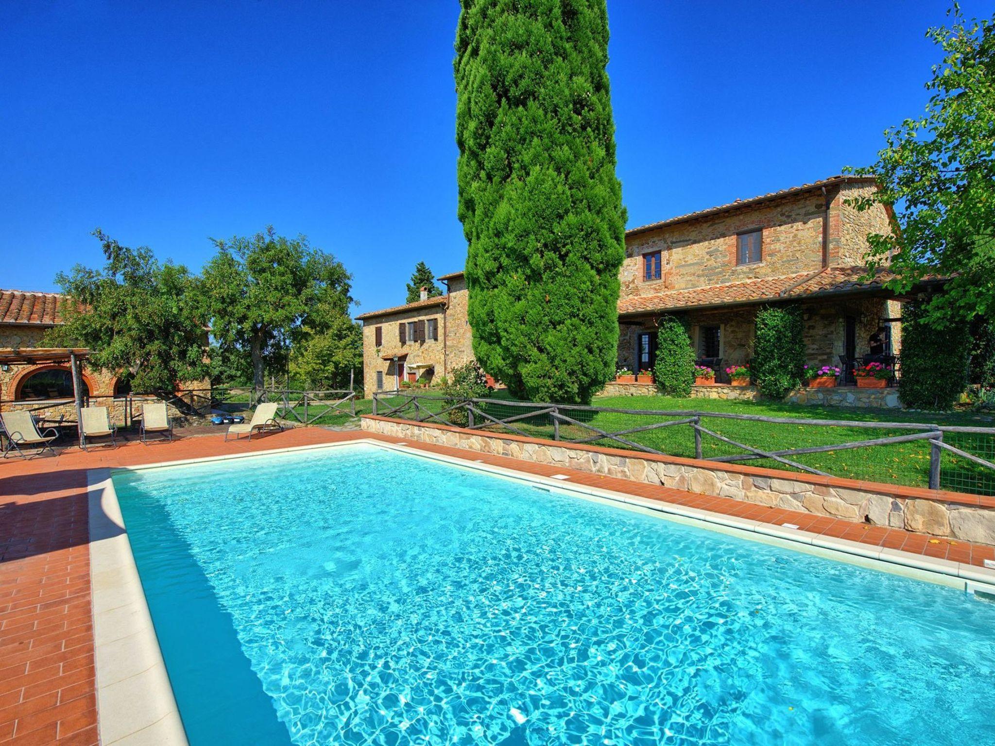 Foto 1 - Casa de 8 quartos em Montelupo Fiorentino com piscina privada e jardim