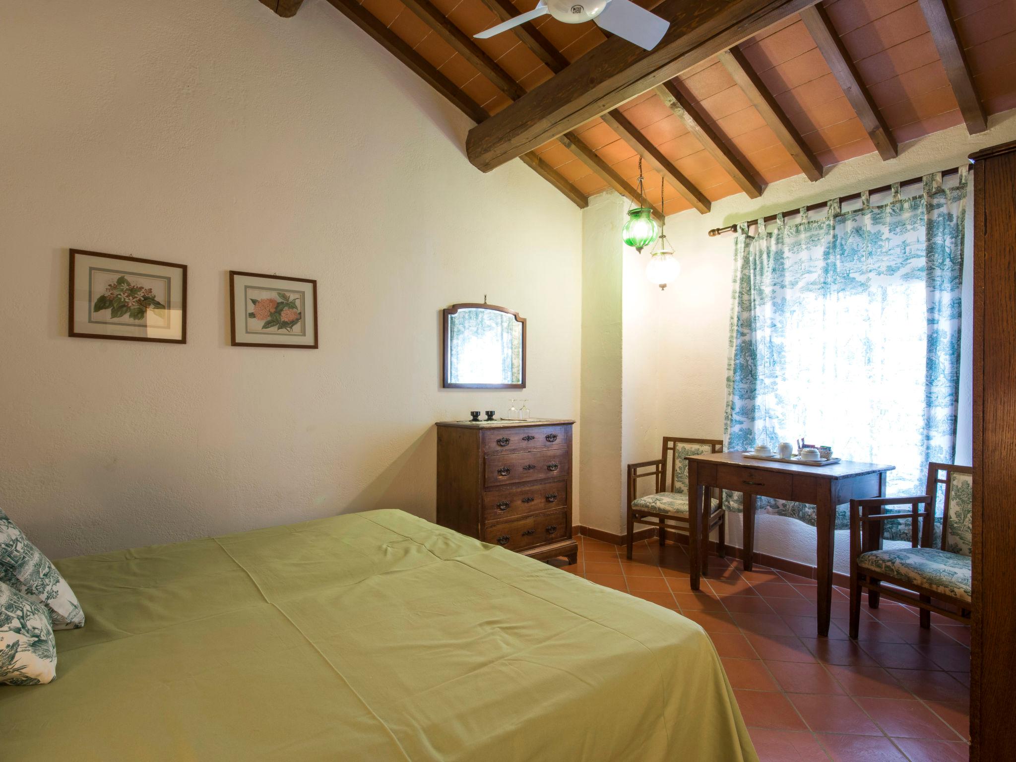 Foto 24 - Casa de 8 habitaciones en Montelupo Fiorentino con piscina privada y jardín