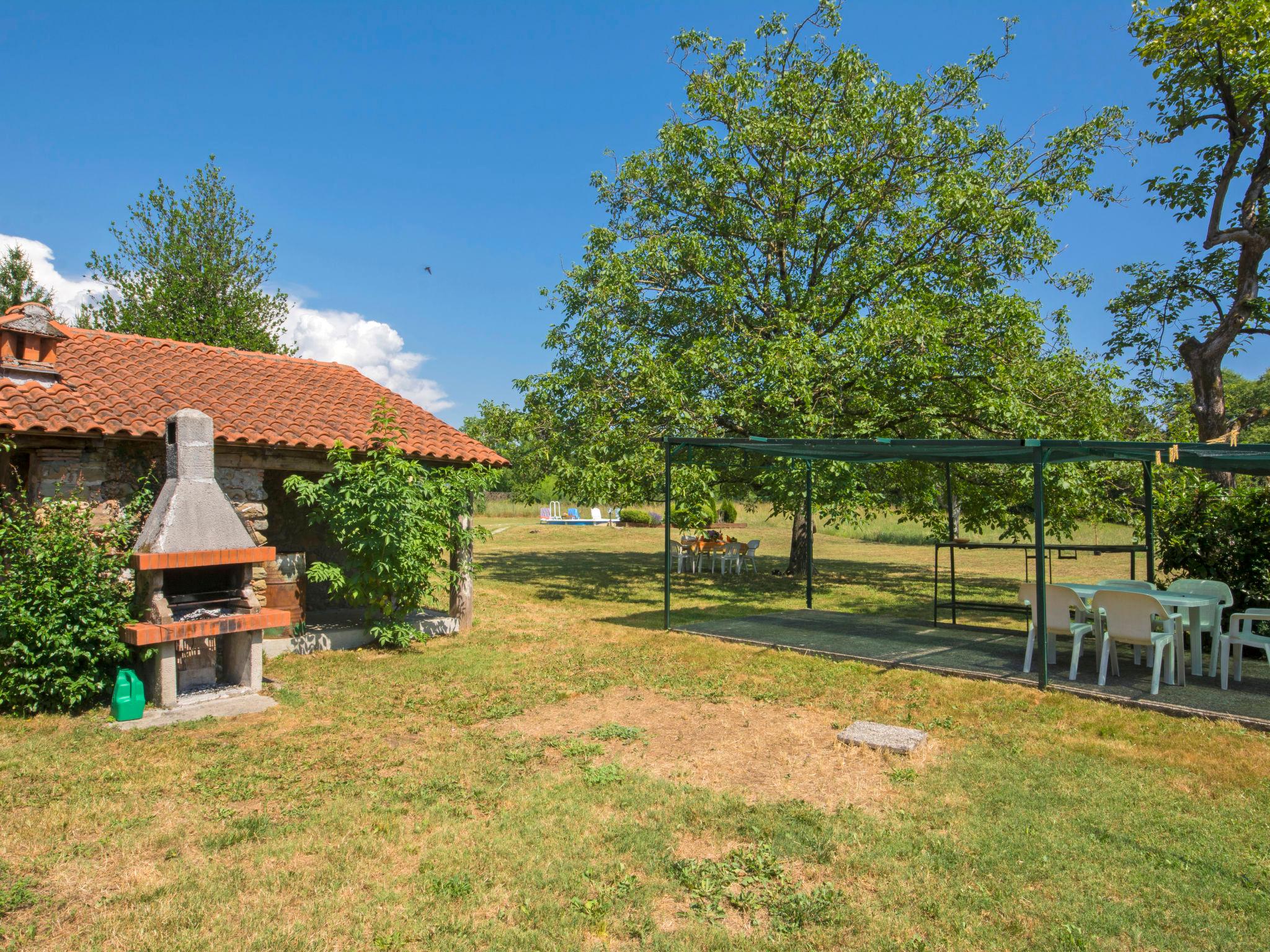 Photo 27 - 4 bedroom House in Barga with private pool and garden