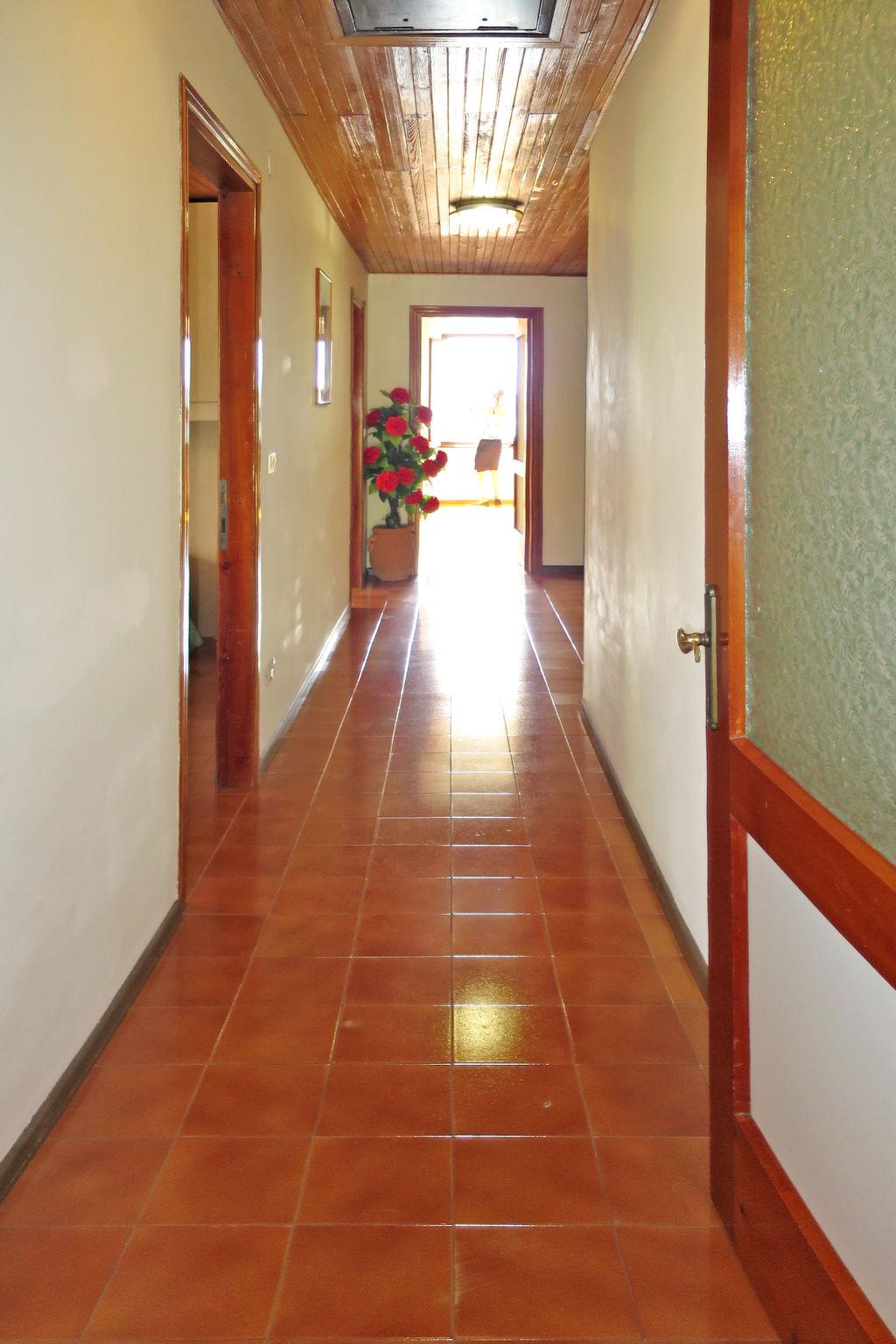 Photo 15 - 2 bedroom Apartment in Tremosine sul Garda with swimming pool and garden