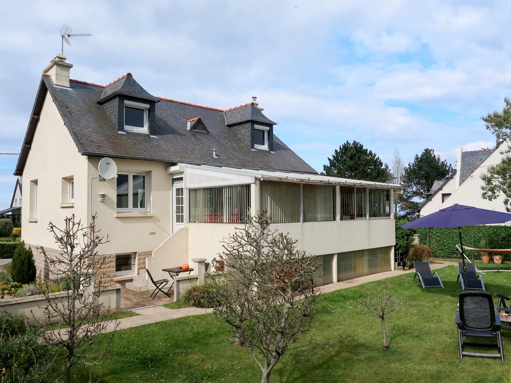 Photo 2 - Maison de 4 chambres à Plérin avec jardin et vues à la mer