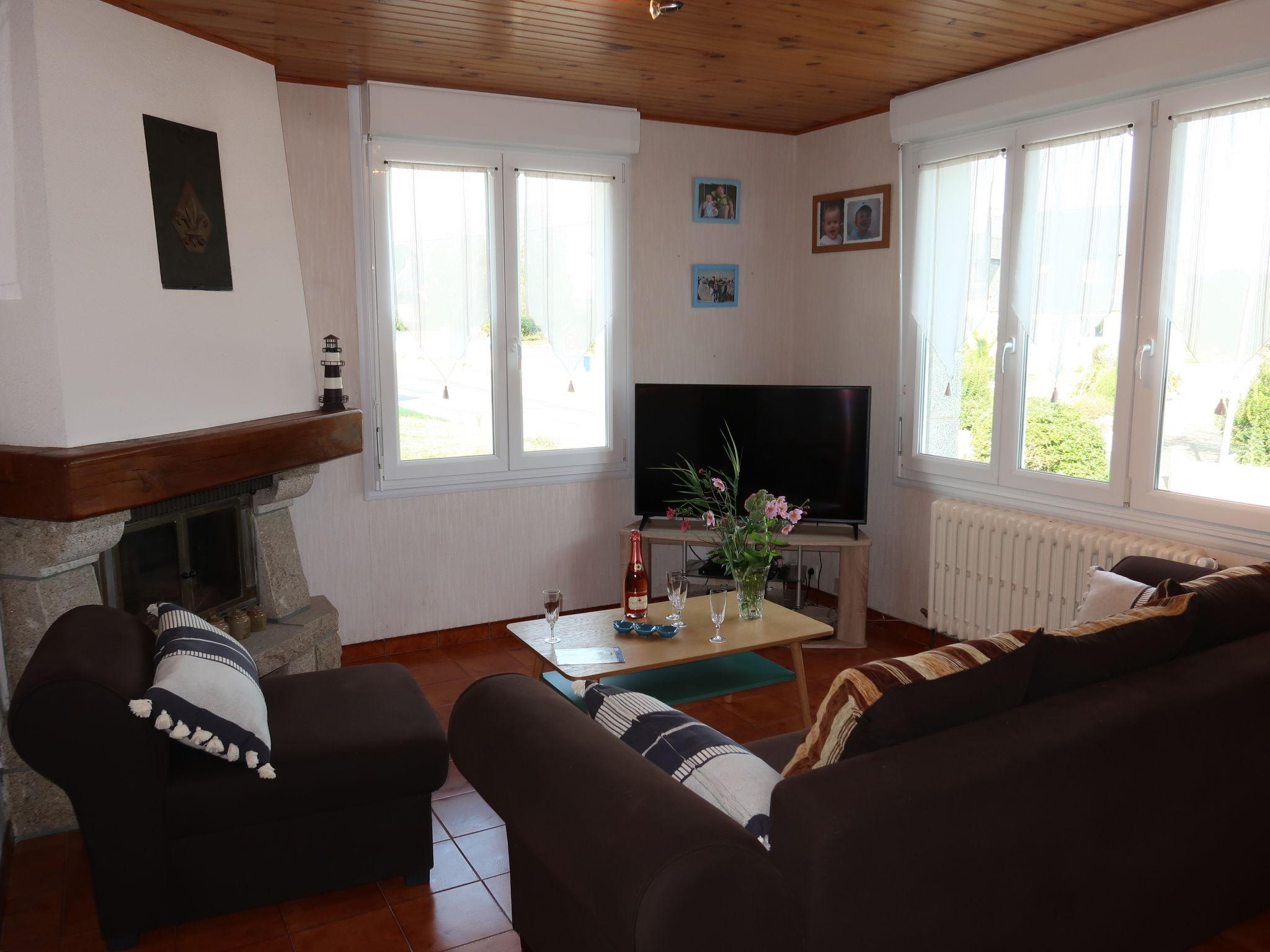 Photo 5 - 4 bedroom House in Plérin with garden and sea view