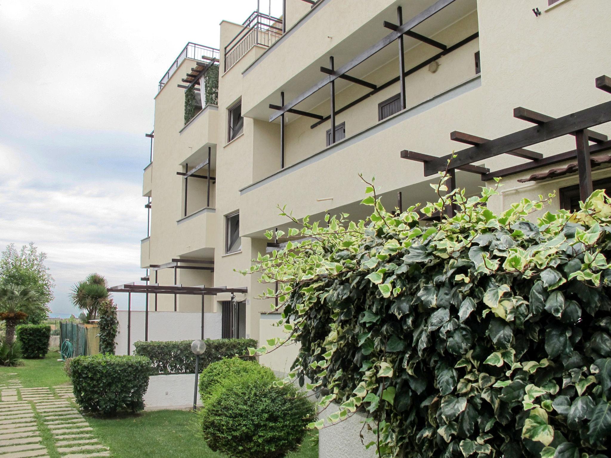 Photo 19 - Appartement de 2 chambres à Cerveteri avec jardin et vues à la mer